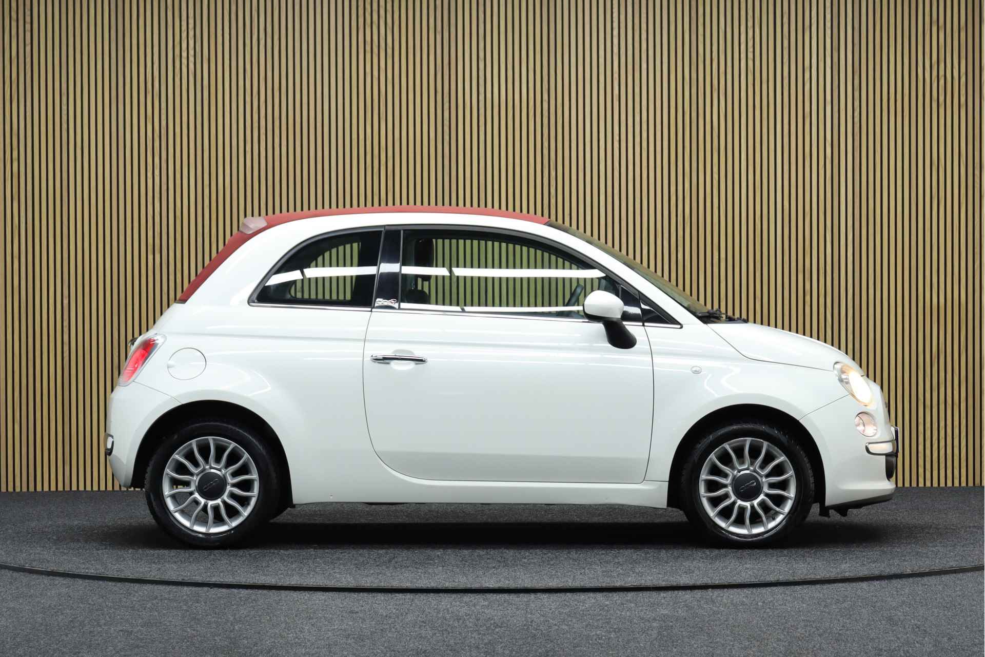 Fiat 500C 1.2 Lounge Automaat | Open dak | All-season banden | Parkeersensoren - 10/39