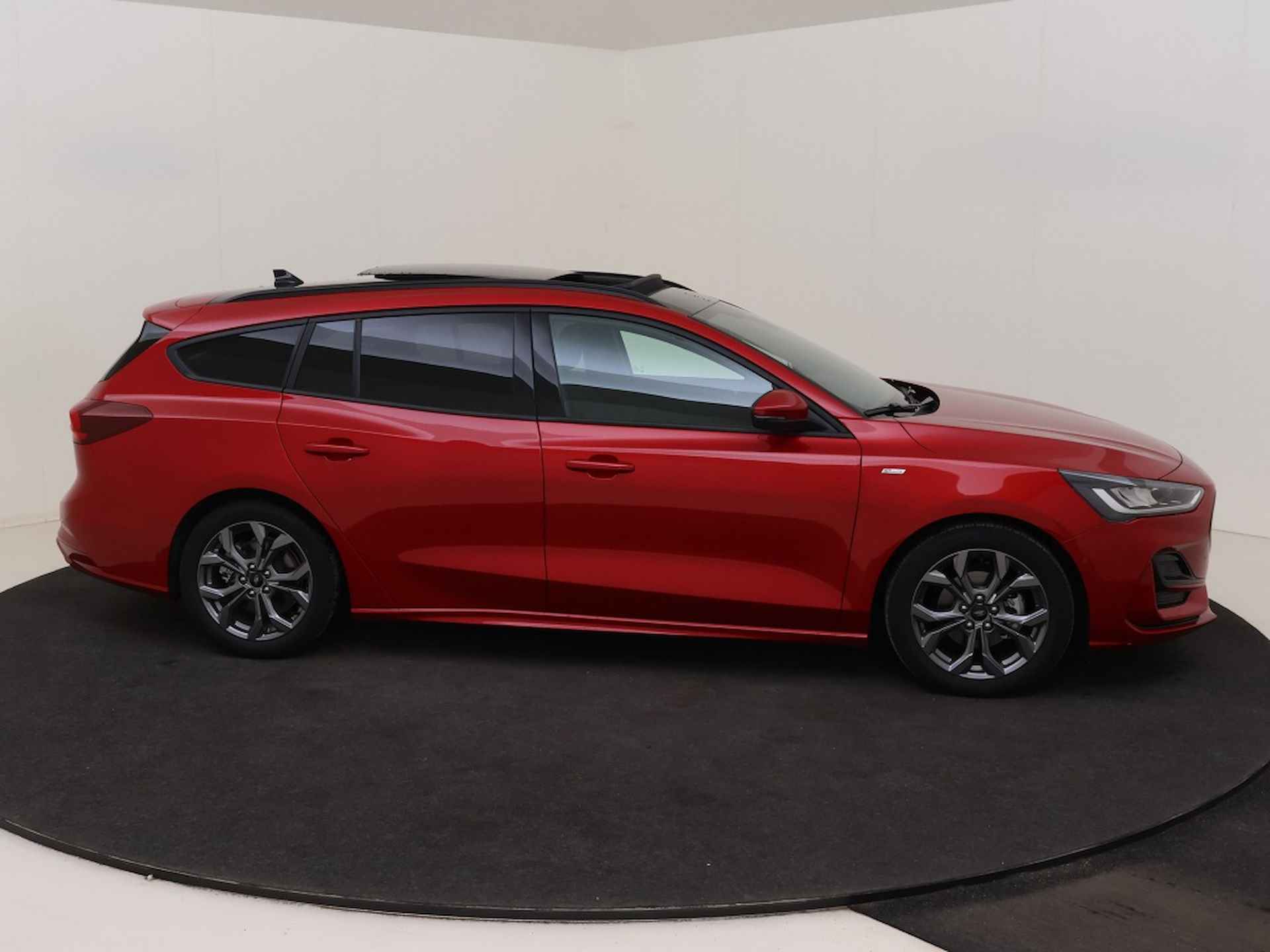 Ford Focus wagon  1.0 EcoBoost Hybrid ST-Line 155 PK | AUTOMAAT | PANO | WINTER PA - 6/34