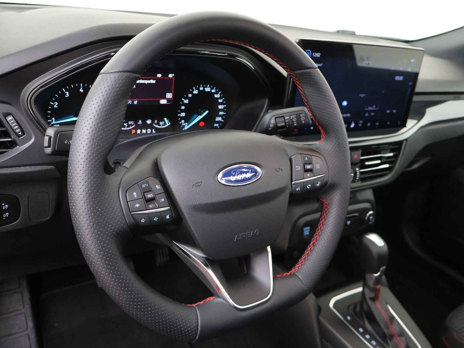 Ford Focus wagon  1.0 EcoBoost Hybrid ST-Line 155 PK | AUTOMAAT | PANO | WINTER PA - 33/34