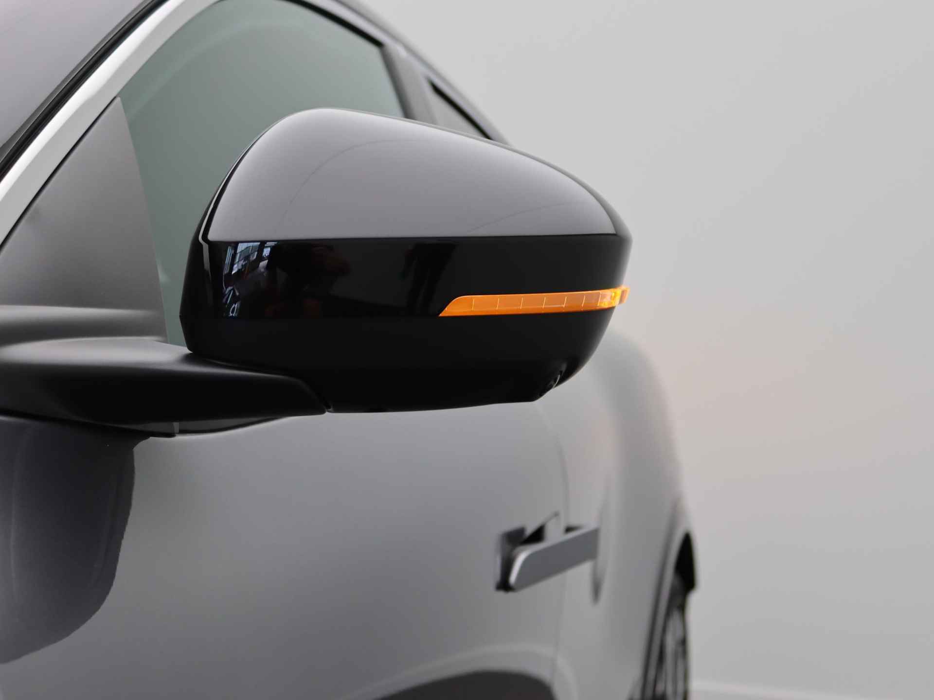 Renault Megane E-Tech EV60 Optimum Charge Iconic | Harmen Kardon | Lederen bekleding | 360 graden camera | Stoel- en stuurwielverwarming | - 25/51