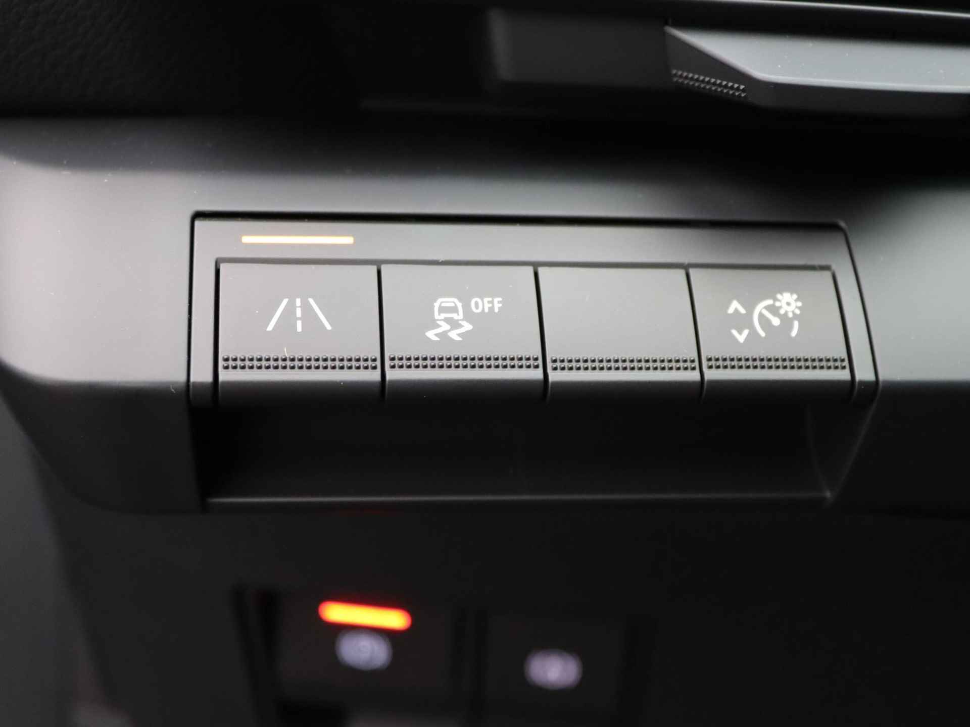 Renault Megane E-Tech EV60 Optimum Charge Iconic | Harmen Kardon | Lederen bekleding | 360 graden camera | Stoel- en stuurwielverwarming | - 26/51