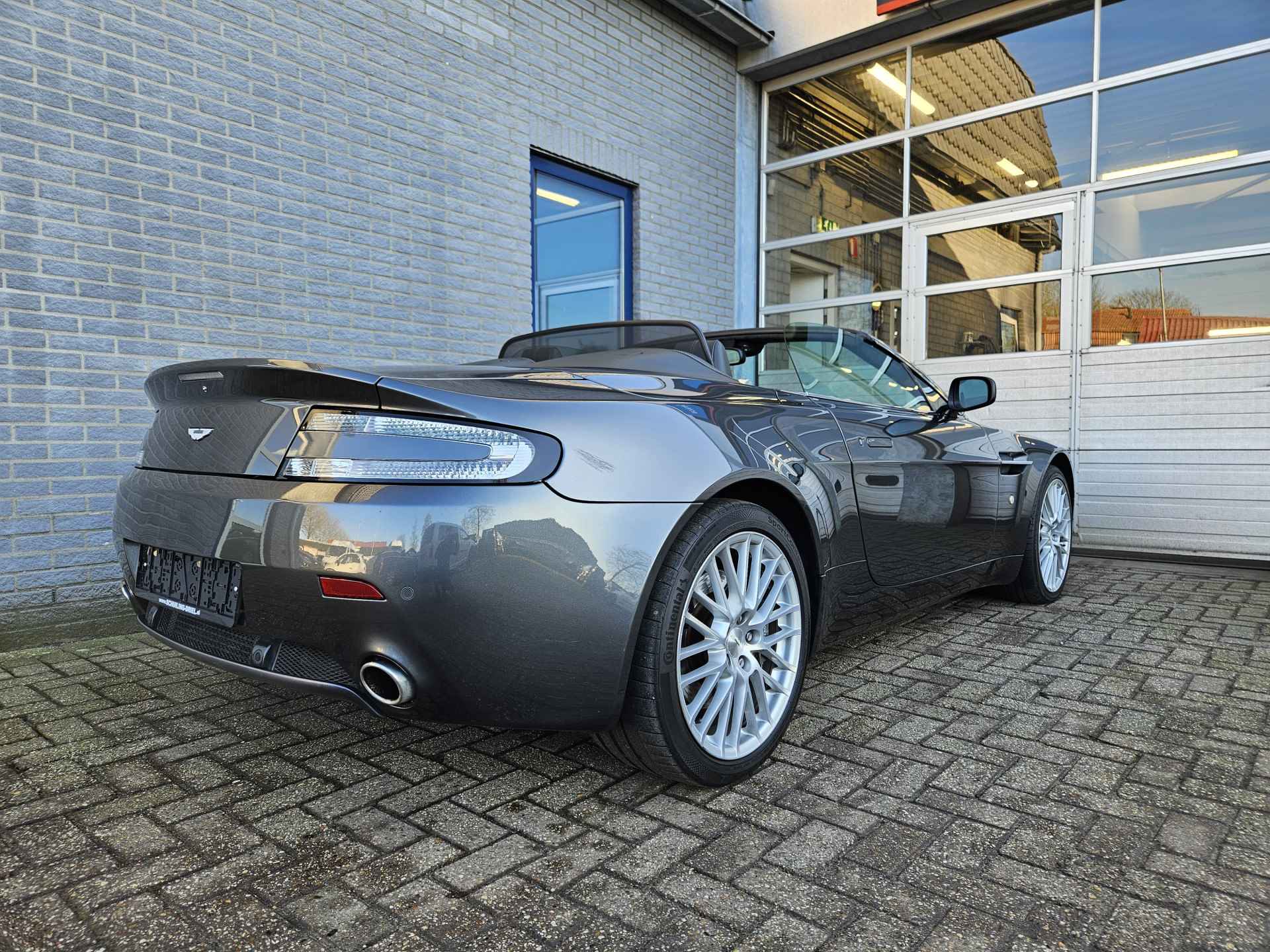 Aston Martin V8 Vantage Roadster 4.7 V8 Sportshift - 4/33