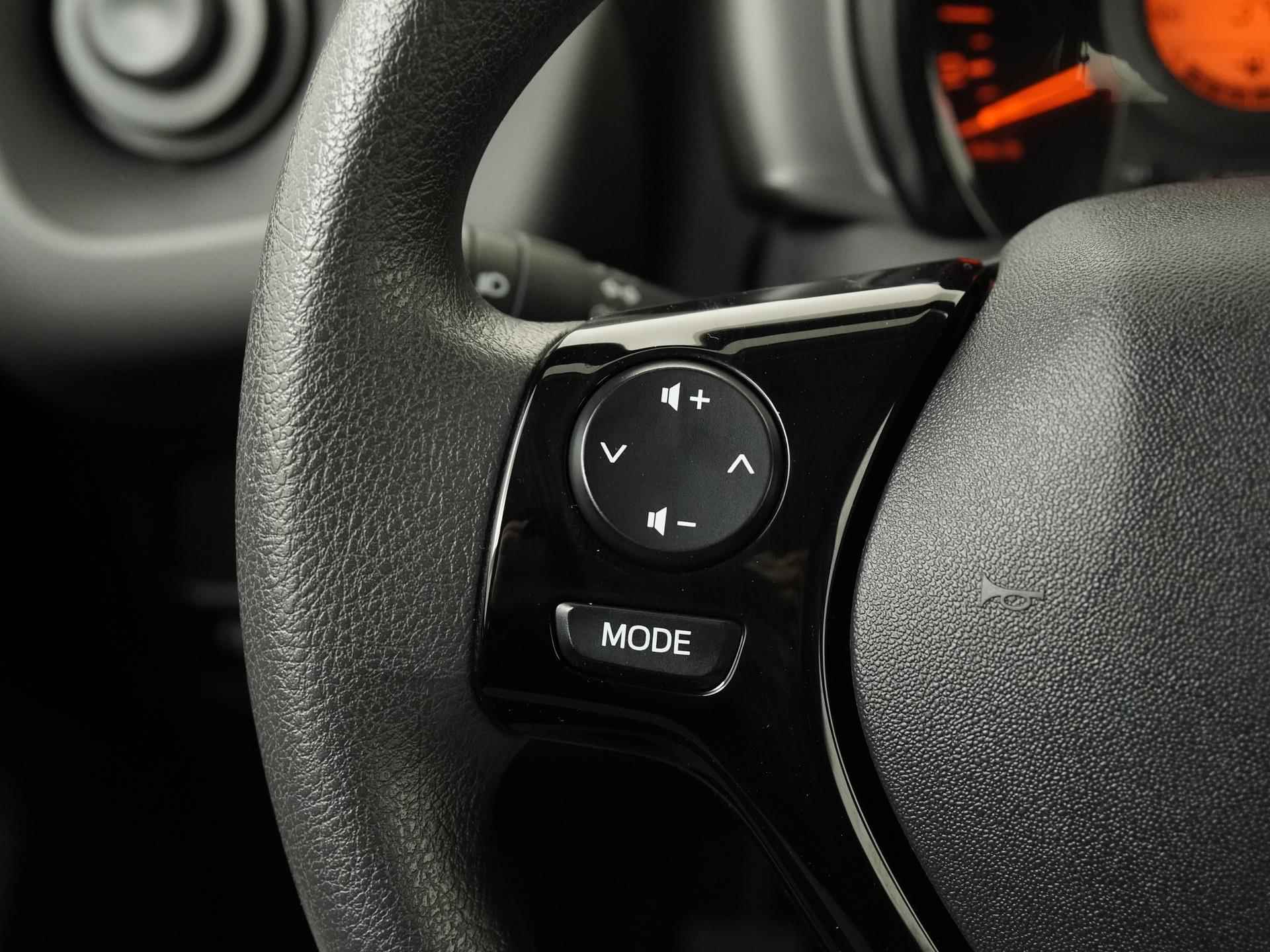 Peugeot 108 1.0 e-VTi Active | Airco | Bluetooth | Zondag Open! - 7/30
