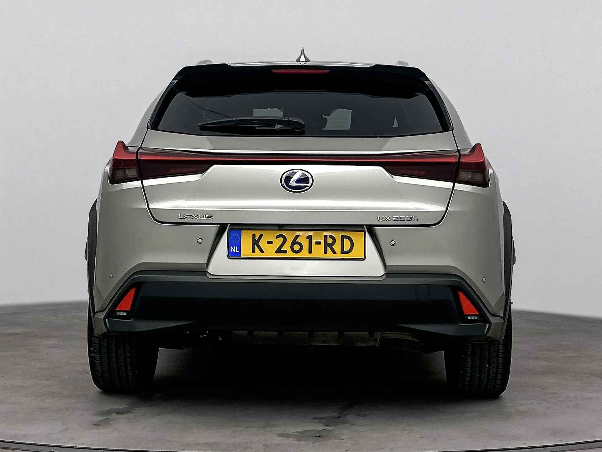 Lexus UX 250h Executive Line | President Pack | Mark Levinson | Glazen Schuif-/kanteldak | Lederen bekleding | Triple LED | Navigatie | Rondomzicht camera | - 31/49