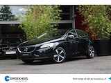 Volvo V40 2.0 T3 Nordic+ | R-Design velgen 17" | Camera | Stoelverwarming | Standkachel | Voorruitverwarming | LED