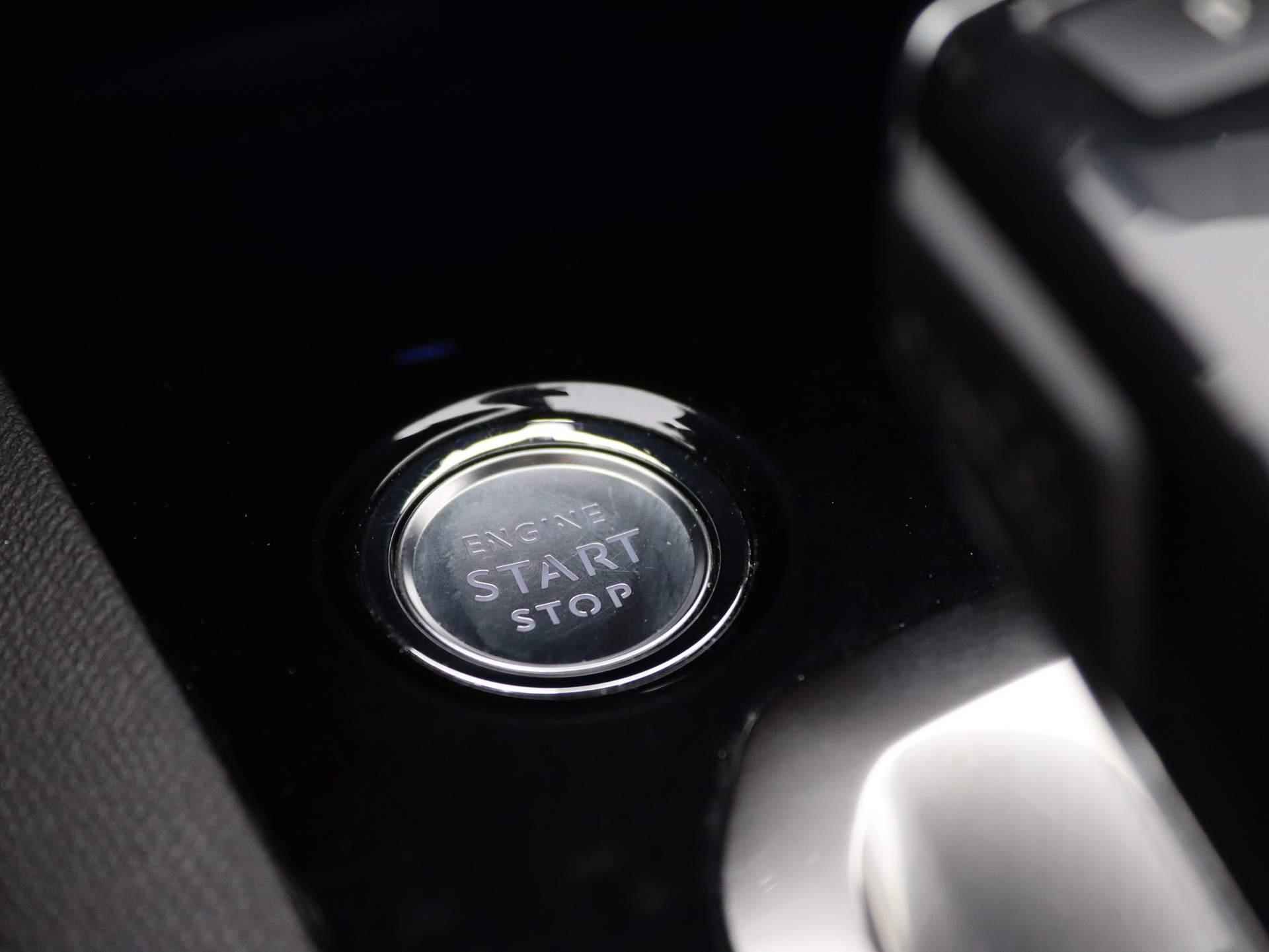 Peugeot 3008 1.6 PureTech Blue Lease Premium Automaat | Airco | Navigatie | Achteruitrijcamera | Cruise Control | - 20/46