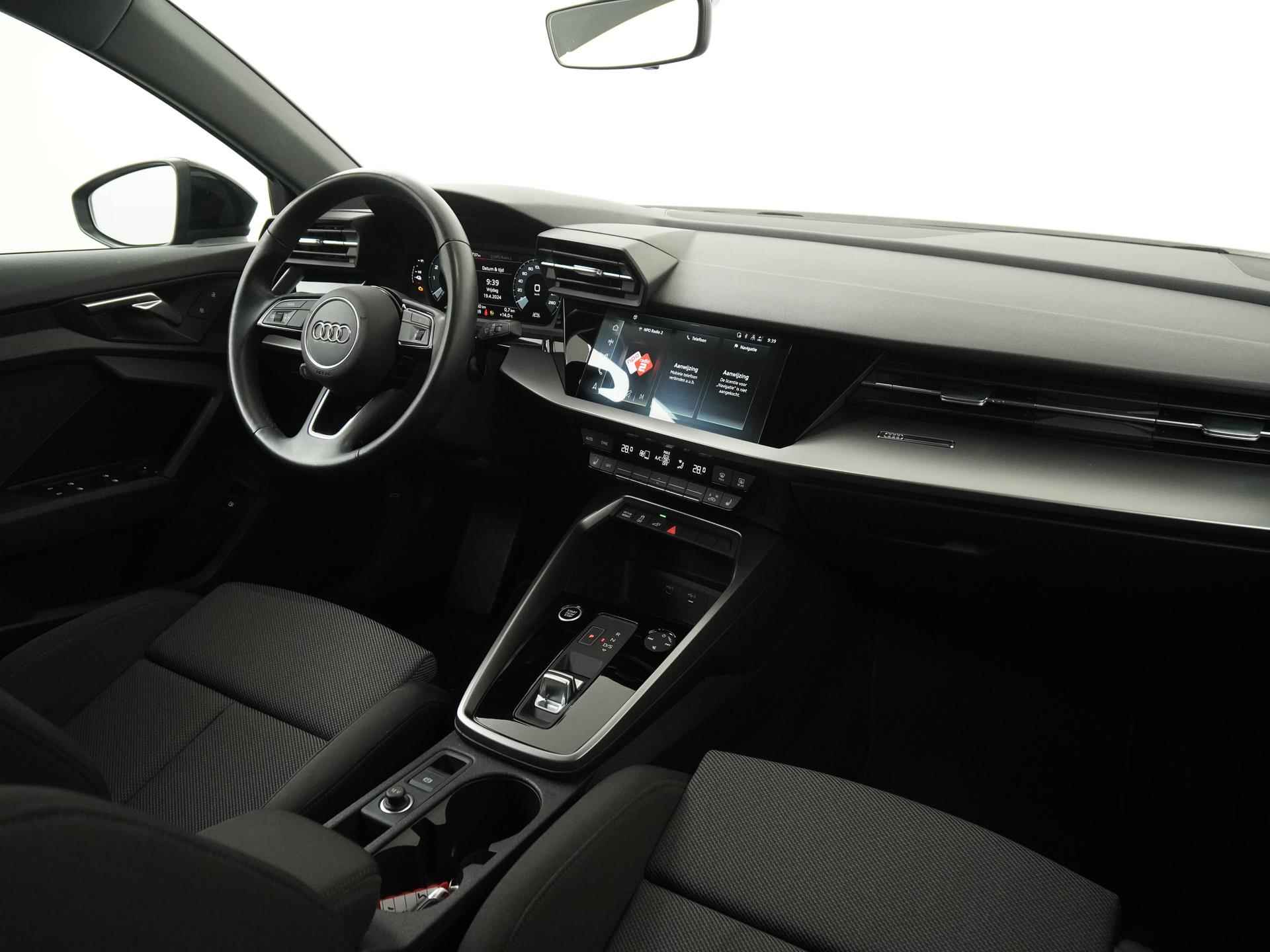 Audi A3 Sportback 40 TFSIe S-Line PHEV | LED | Carplay | Plug-in |  Zondag Open! - 2/42