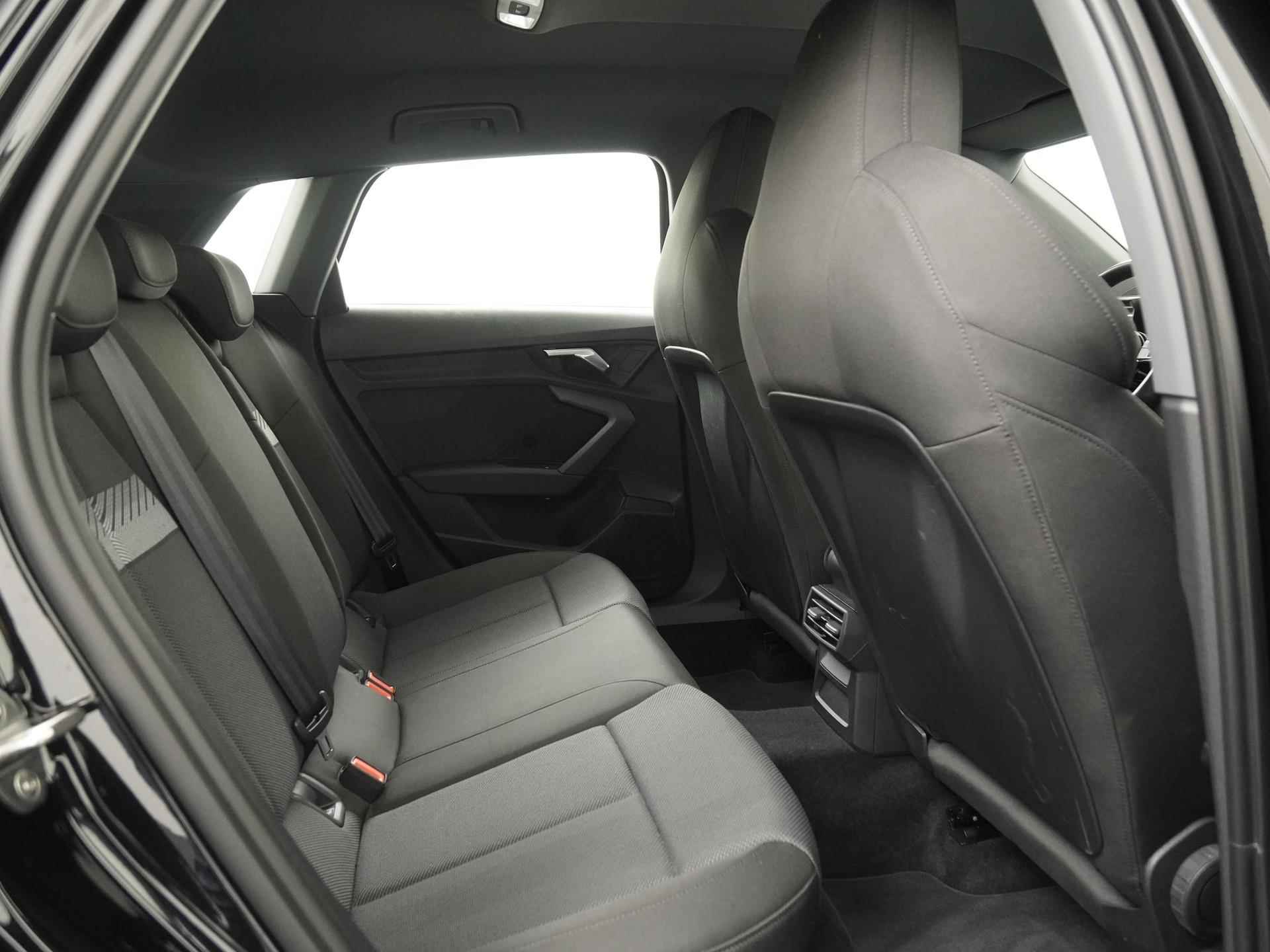 Audi A3 Sportback 40 TFSIe S-Line PHEV | LED | Carplay | Plug-in |  Zondag Open! - 27/42