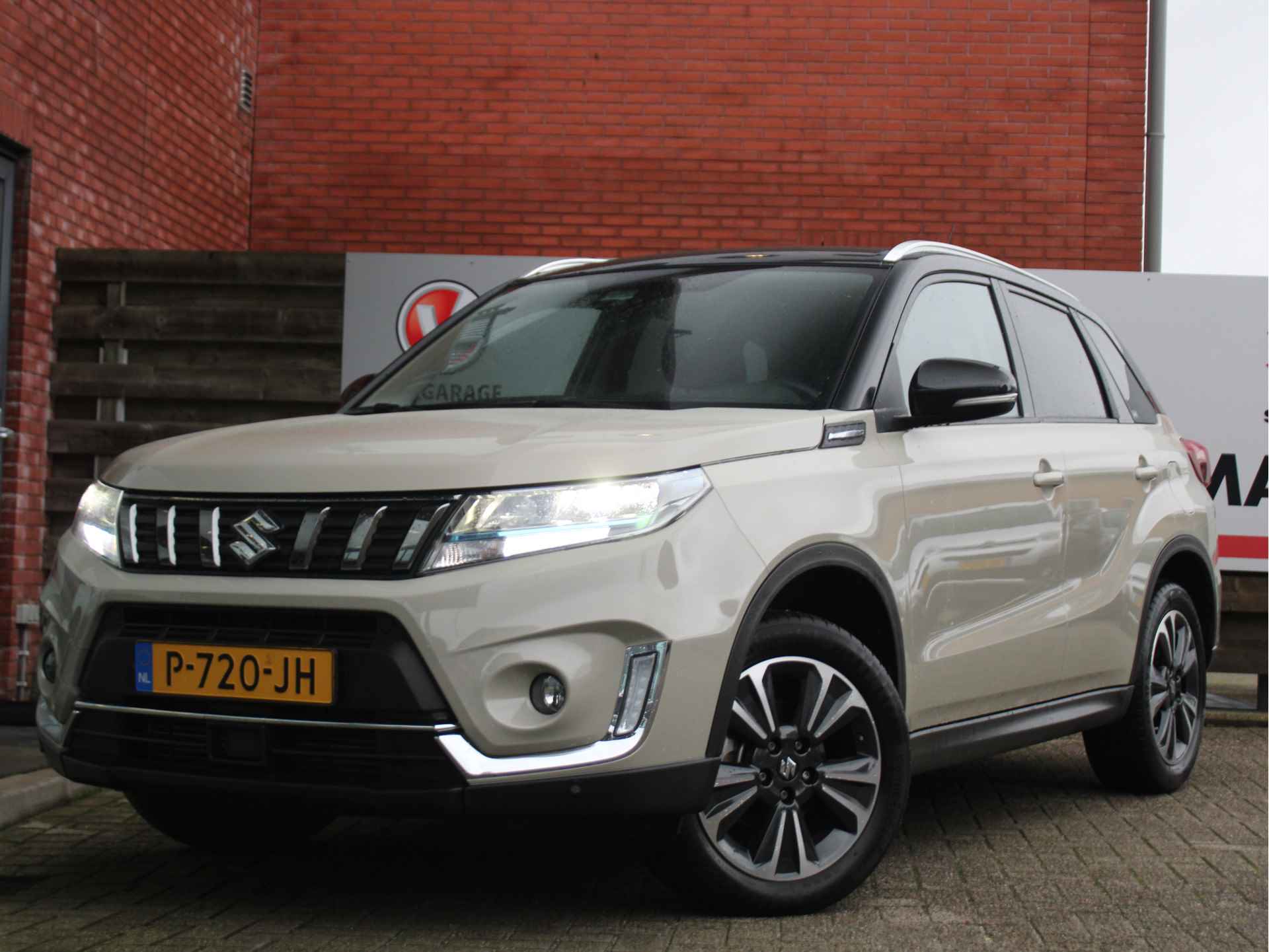 Suzuki Vitara 1.4 Boosterjet Style Smart Hybrid Afneembare Trekhaak, Adaptieve Cruise en Climate Control, Keyless Go - 12/43