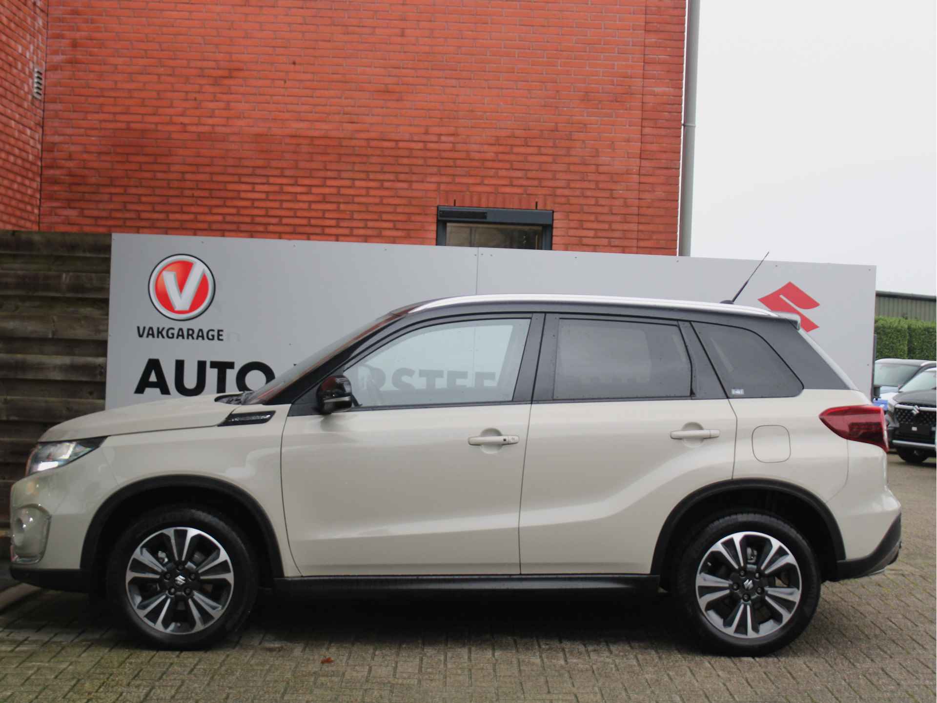 Suzuki Vitara 1.4 Boosterjet Style Smart Hybrid Afneembare Trekhaak, Adaptieve Cruise en Climate Control, Keyless Go - 13/43