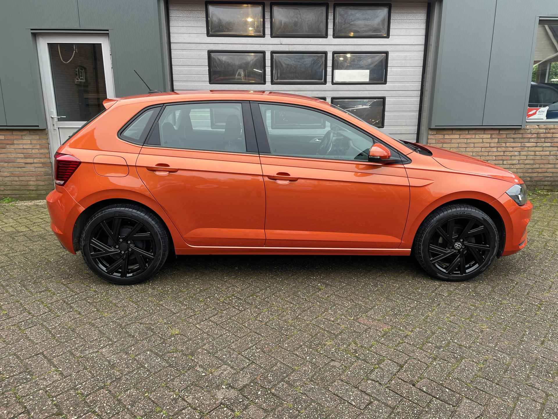 Volkswagen Polo 1.0 TSI Comfortline - 2/17