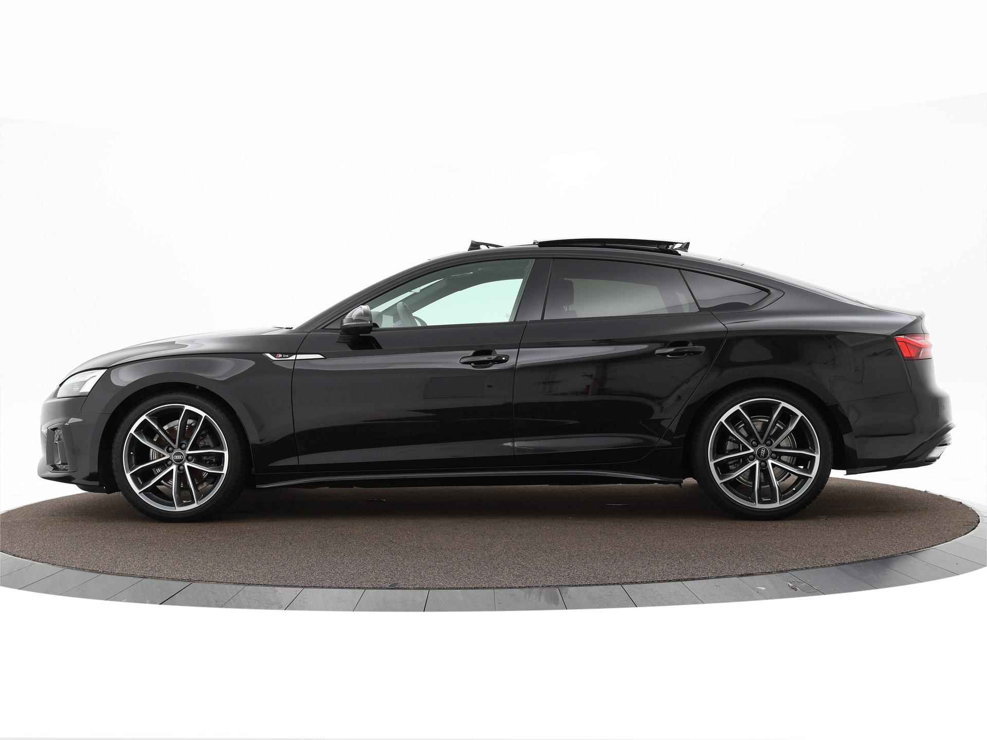 Audi A5 Sportback 35 Tfsi 150pk S-tronic S edition Competition · Panoramadak · Camera · 19'' LMV · Optiekpakket zwart plus · elek. inklapbare spiegels · stoelverwarming · Garantie t/m 29-04-2028 of 100.000km - 29/44