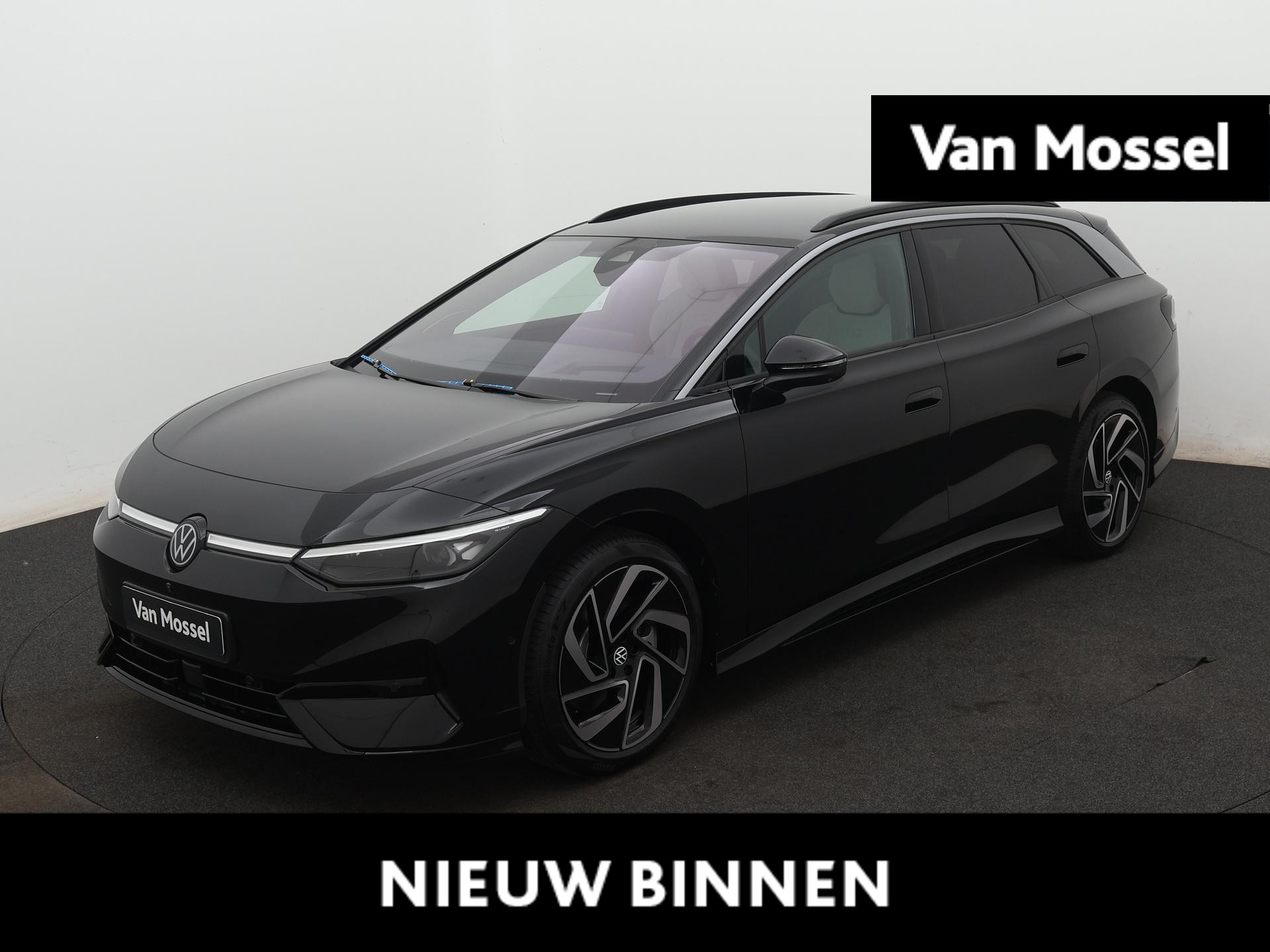 Volkswagen ID.7 Tourer 1st Edition 77 kWh | Prijsvoordeel 1st Edition | Lichtmetalen velgen | Navigatie | Apple Carplay | Android Auto |  IQ Lights | 360 graden camera | Elektrische achterklep |