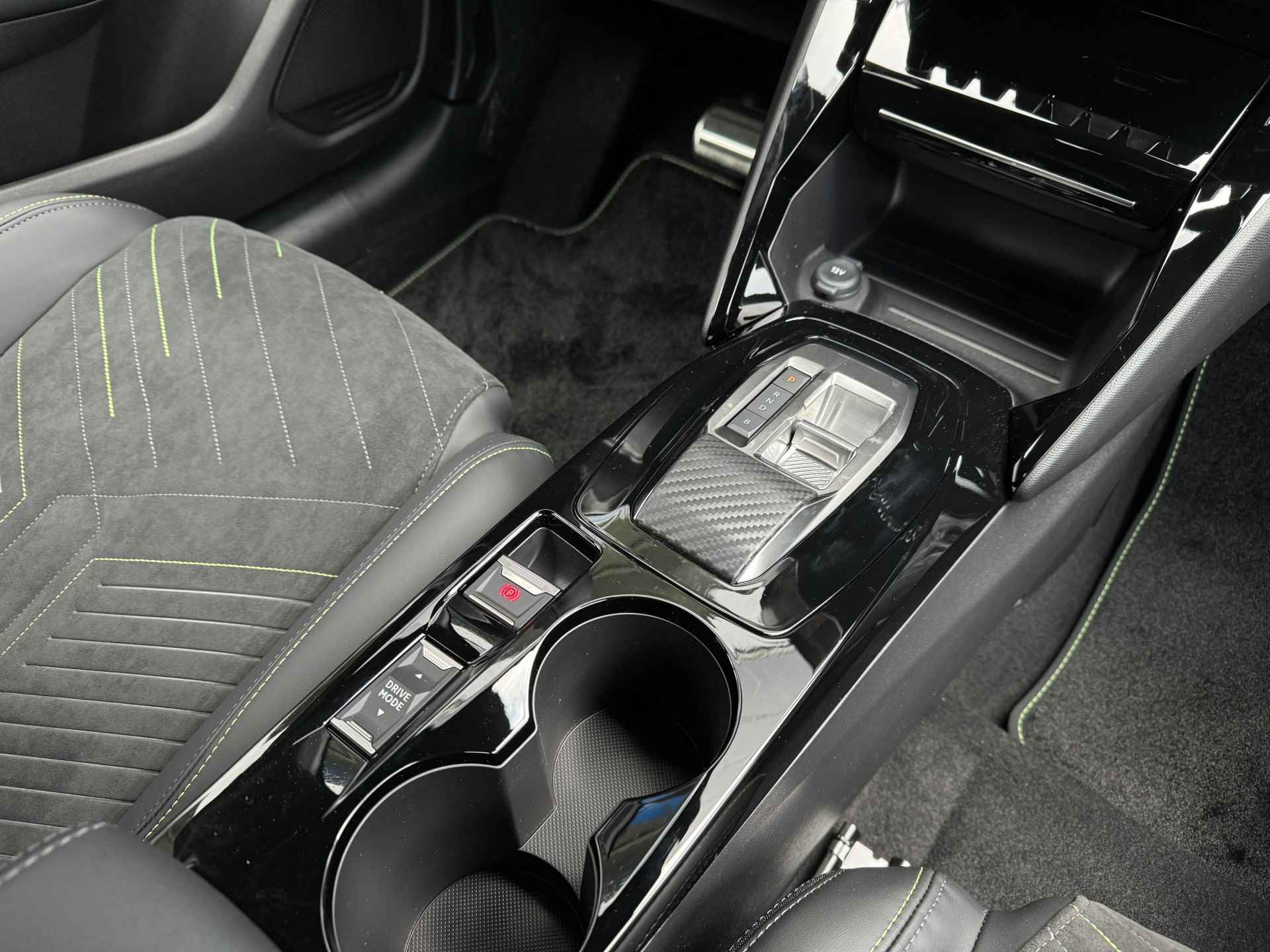 Peugeot e-208 EV GT 51 kWh | Navigatie | Camera voor/achter | Carplay | Warmetepomp | Keyless - 25/43