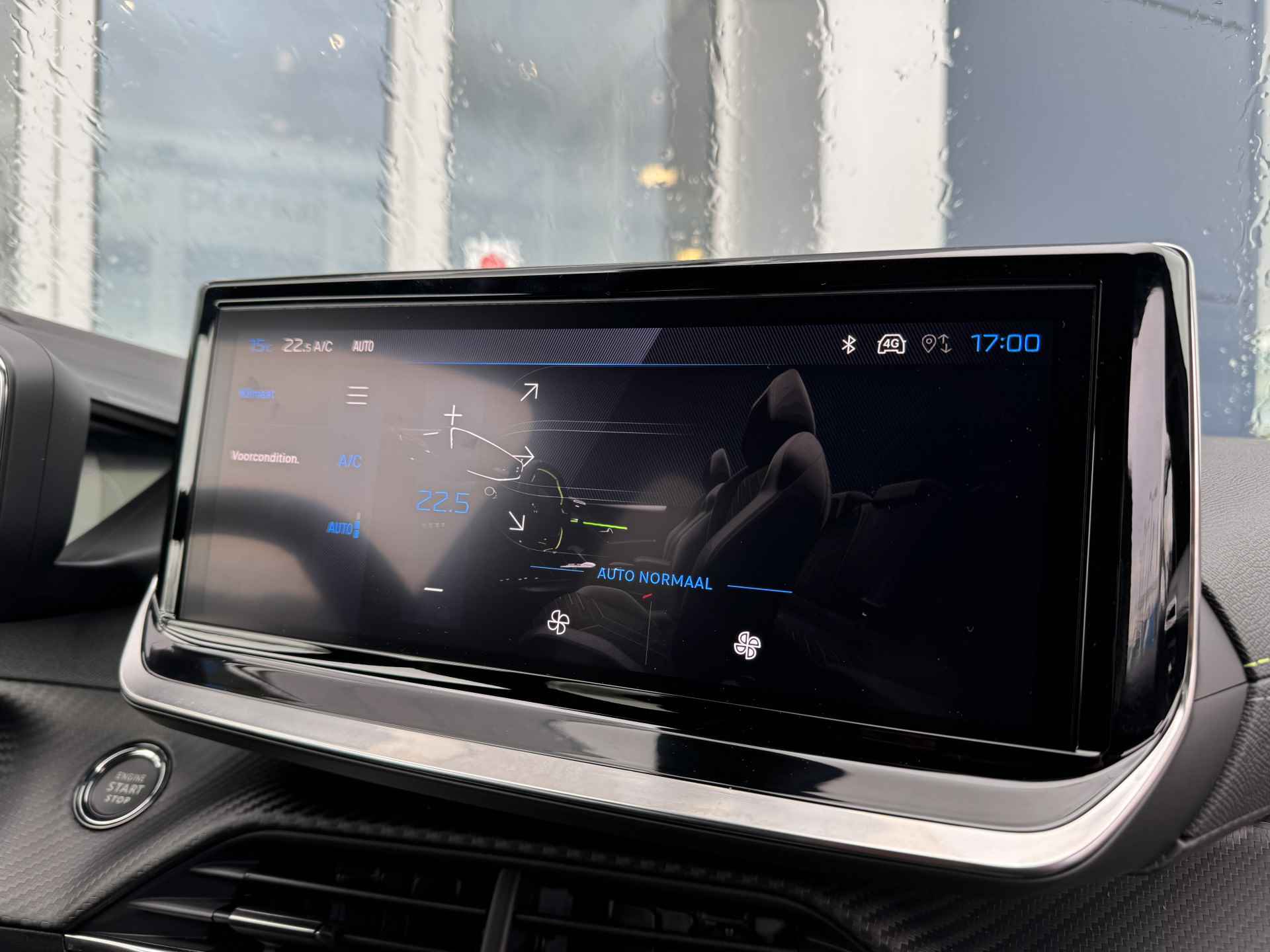 Peugeot e-208 EV GT 51 kWh | Navigatie | Camera voor/achter | Carplay | Warmetepomp | Keyless - 33/43