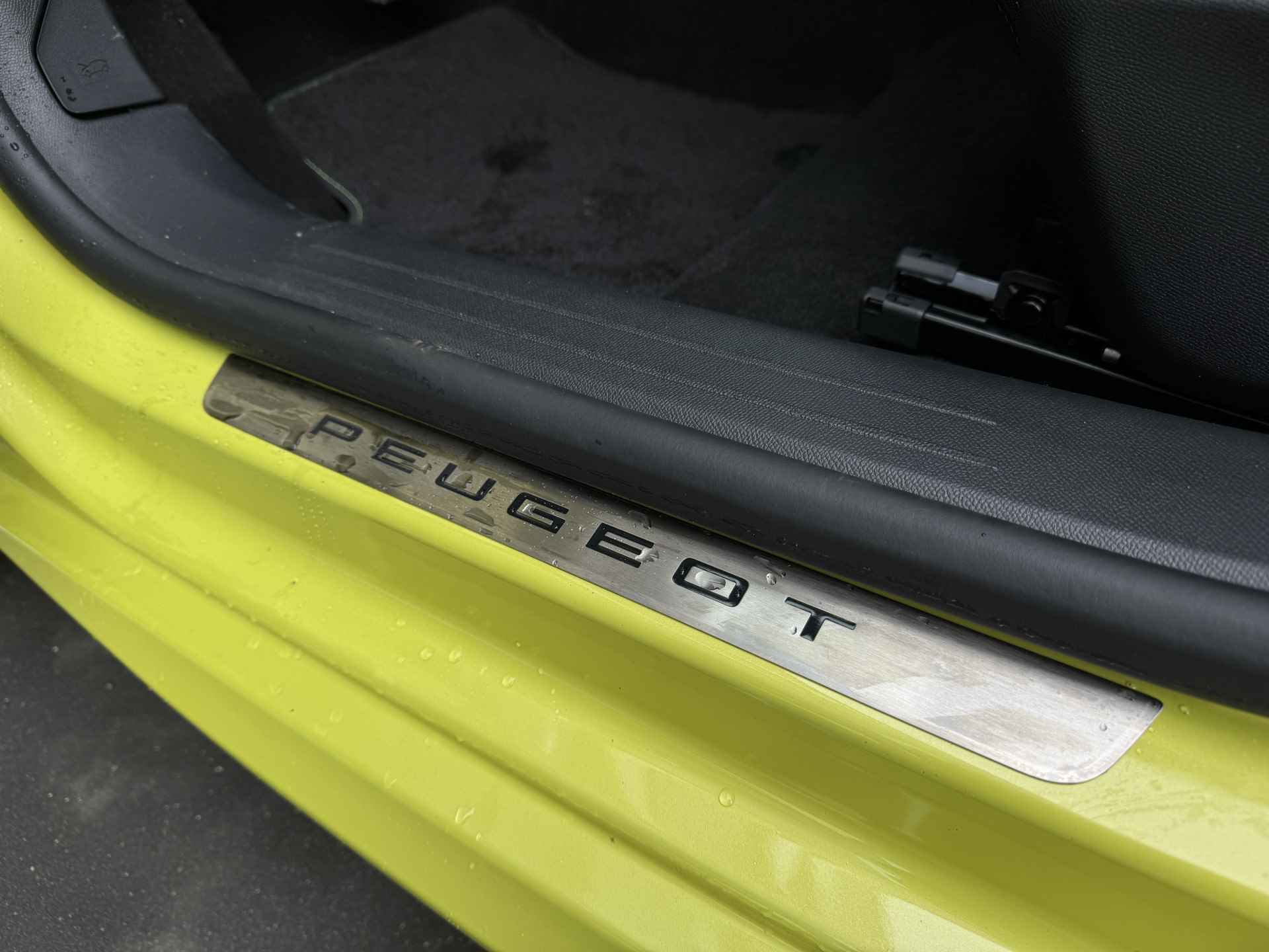 Peugeot e-208 EV GT 51 kWh | Navigatie | Camera voor/achter | Carplay | Warmetepomp | Keyless - 43/43