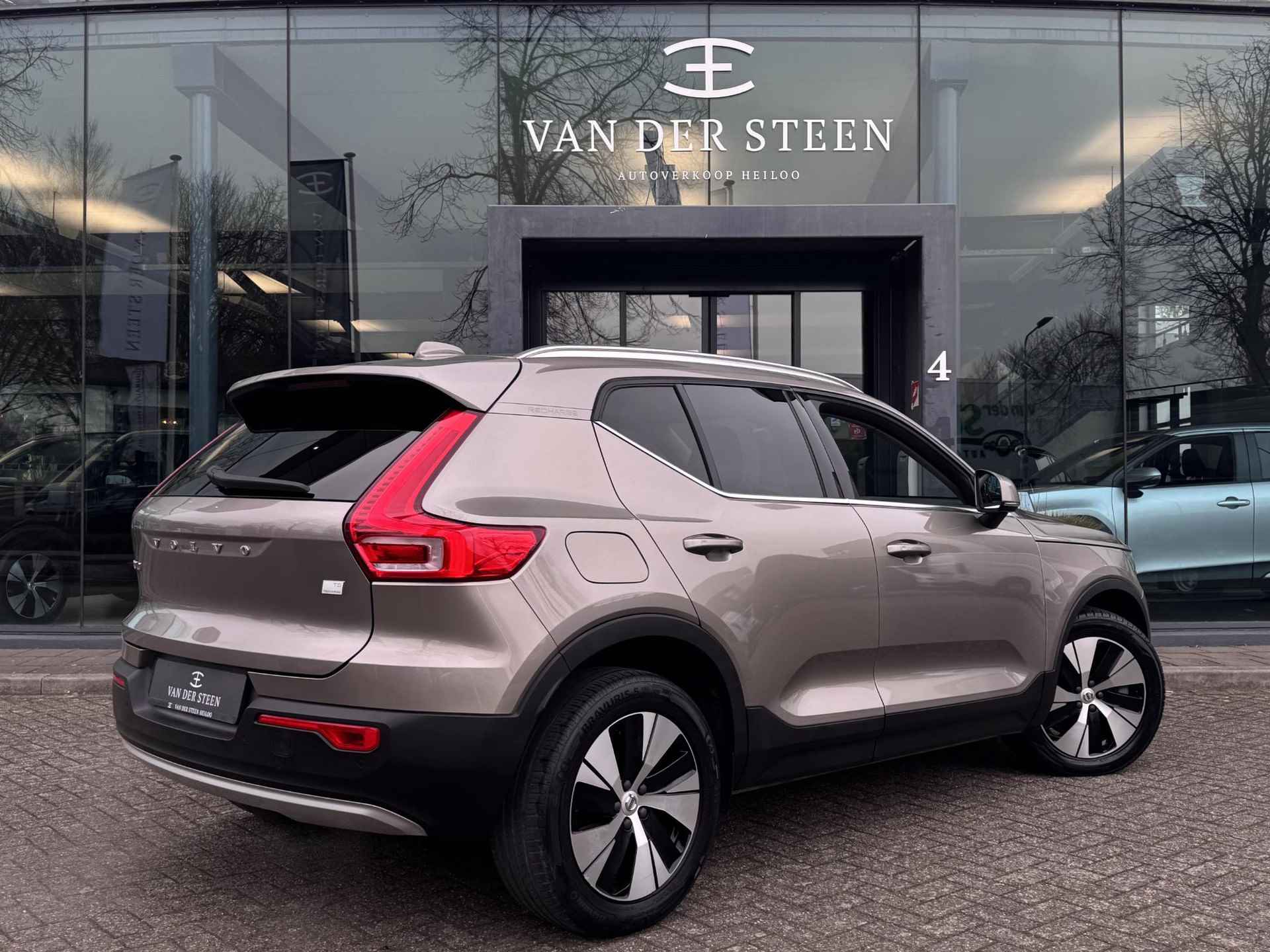 Volvo XC40 1.5 T5 Plug-in hybrid Plus Bright | Schuifdak | Memory Seats | Dealer Onderhouden - 2/23