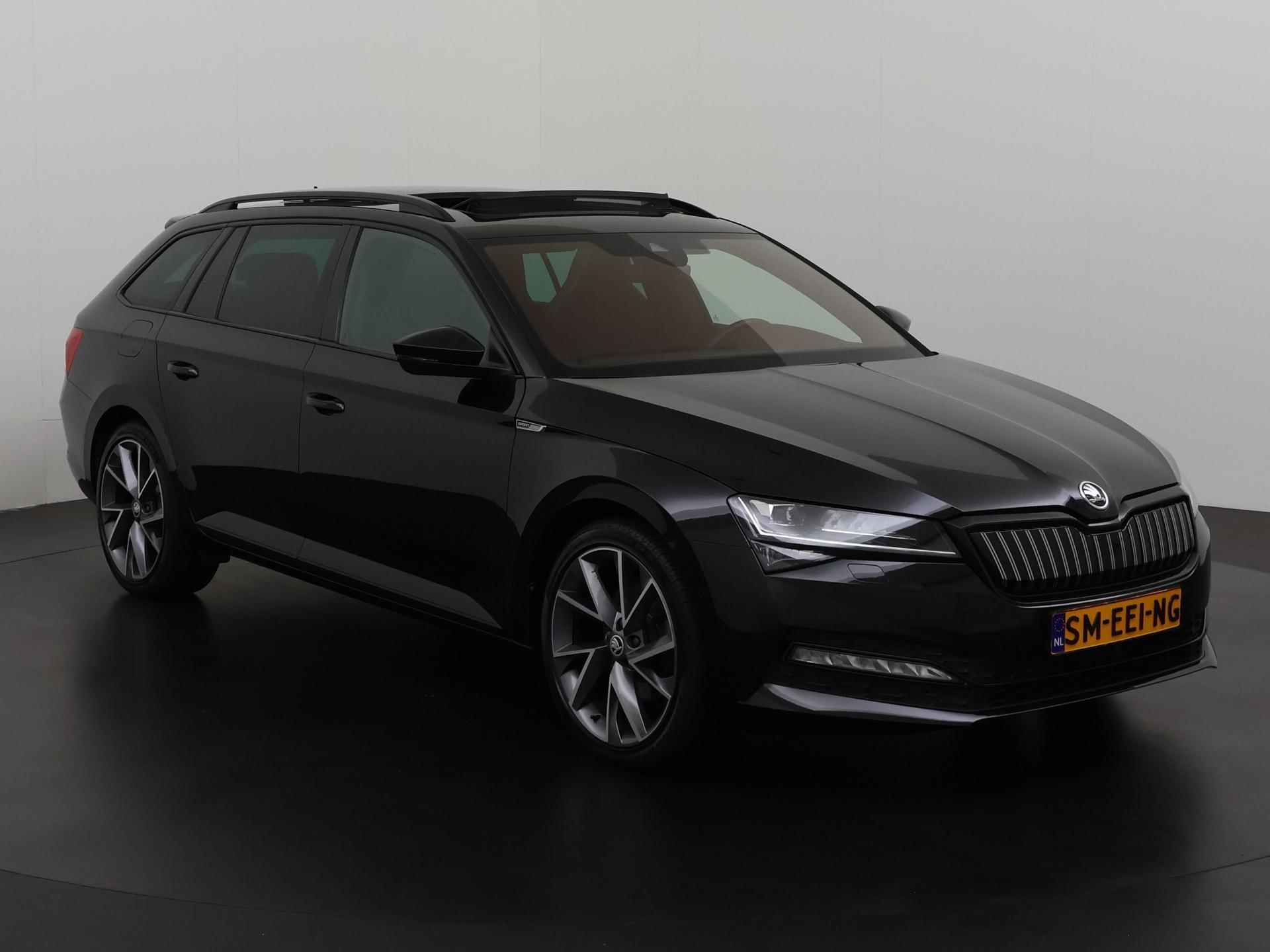 Skoda Superb Combi 1.4 TSI iV Sportline | Panoramadak | Trekhaak | Zondag Open! - 30/49