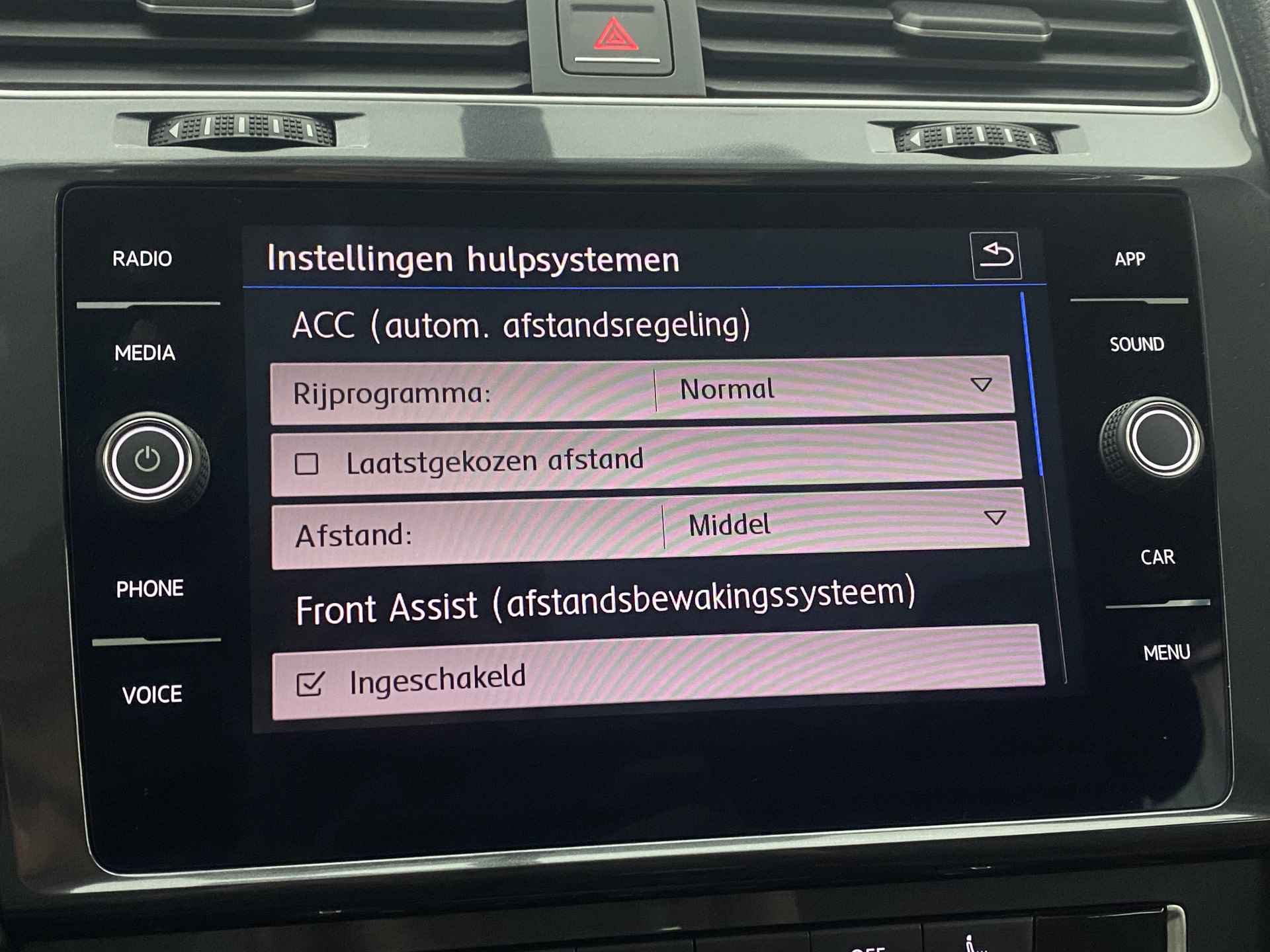 Volkswagen GOLF Variant 1.0 TSI Comfortline | Apple Carplay | Trekhaak | ACC | Achteruitrijcamera | - 28/39