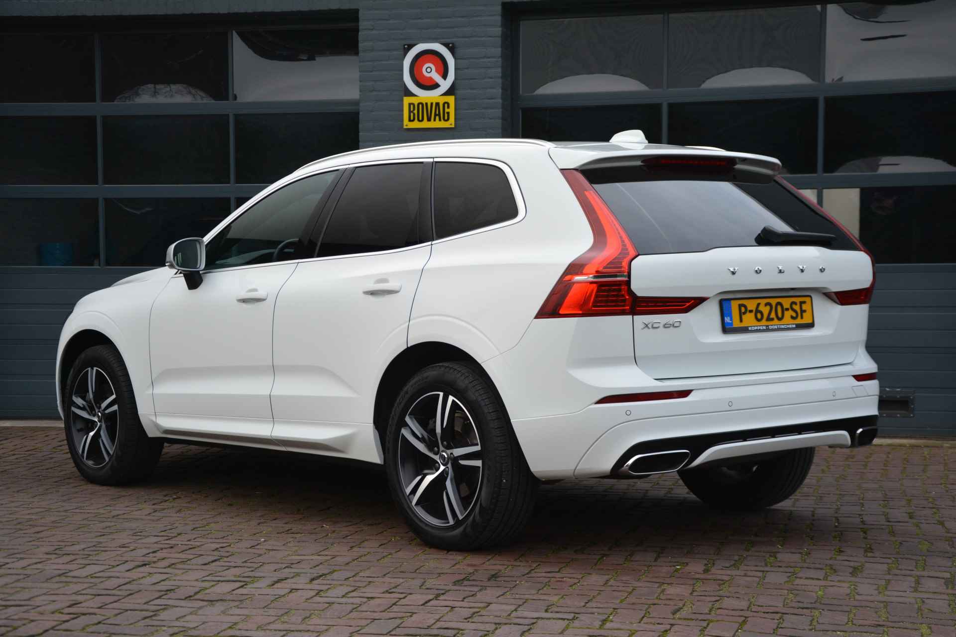 Volvo XC60 2.0 T5 R-Design - 4/35