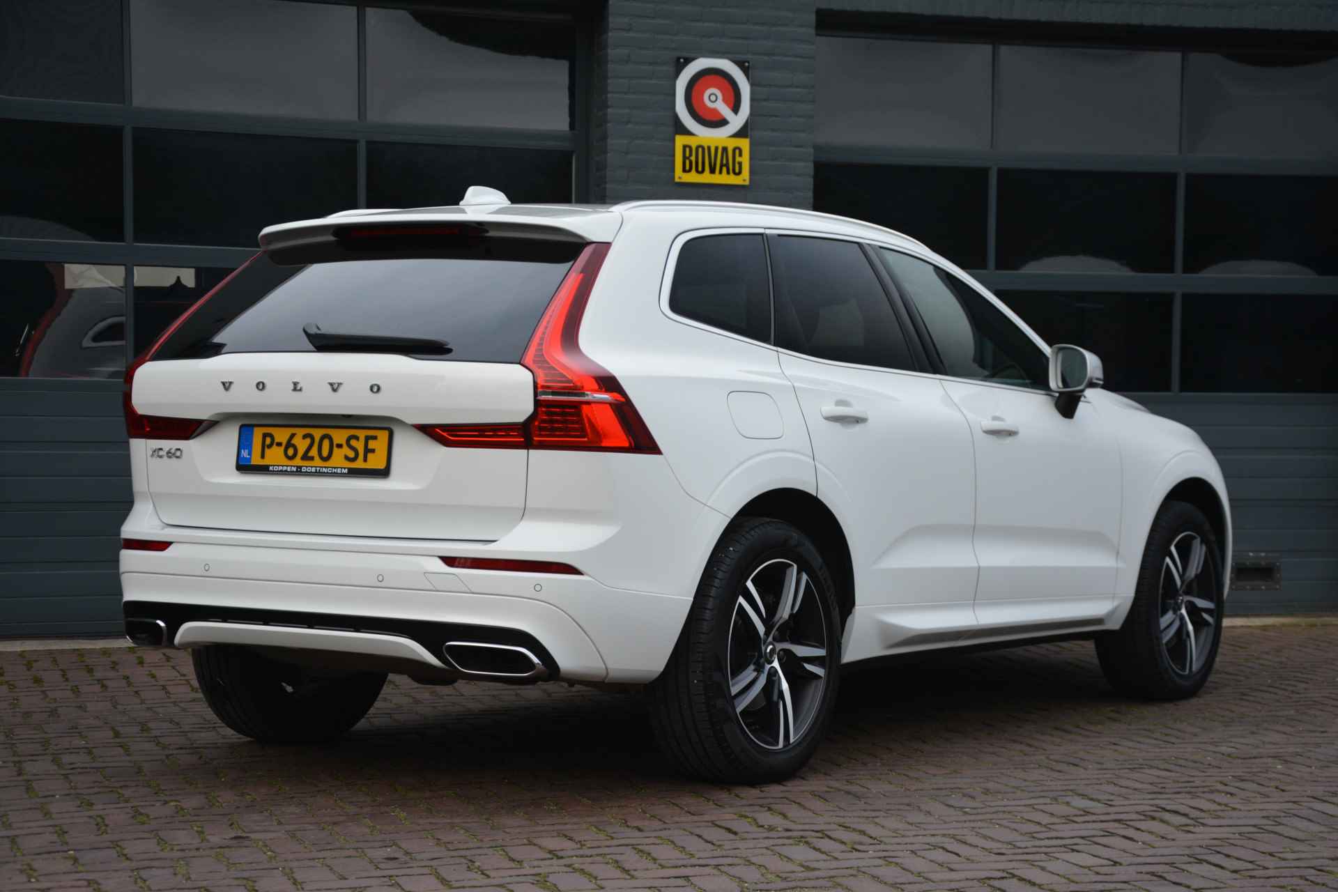 Volvo XC60 2.0 T5 R-Design - 6/35