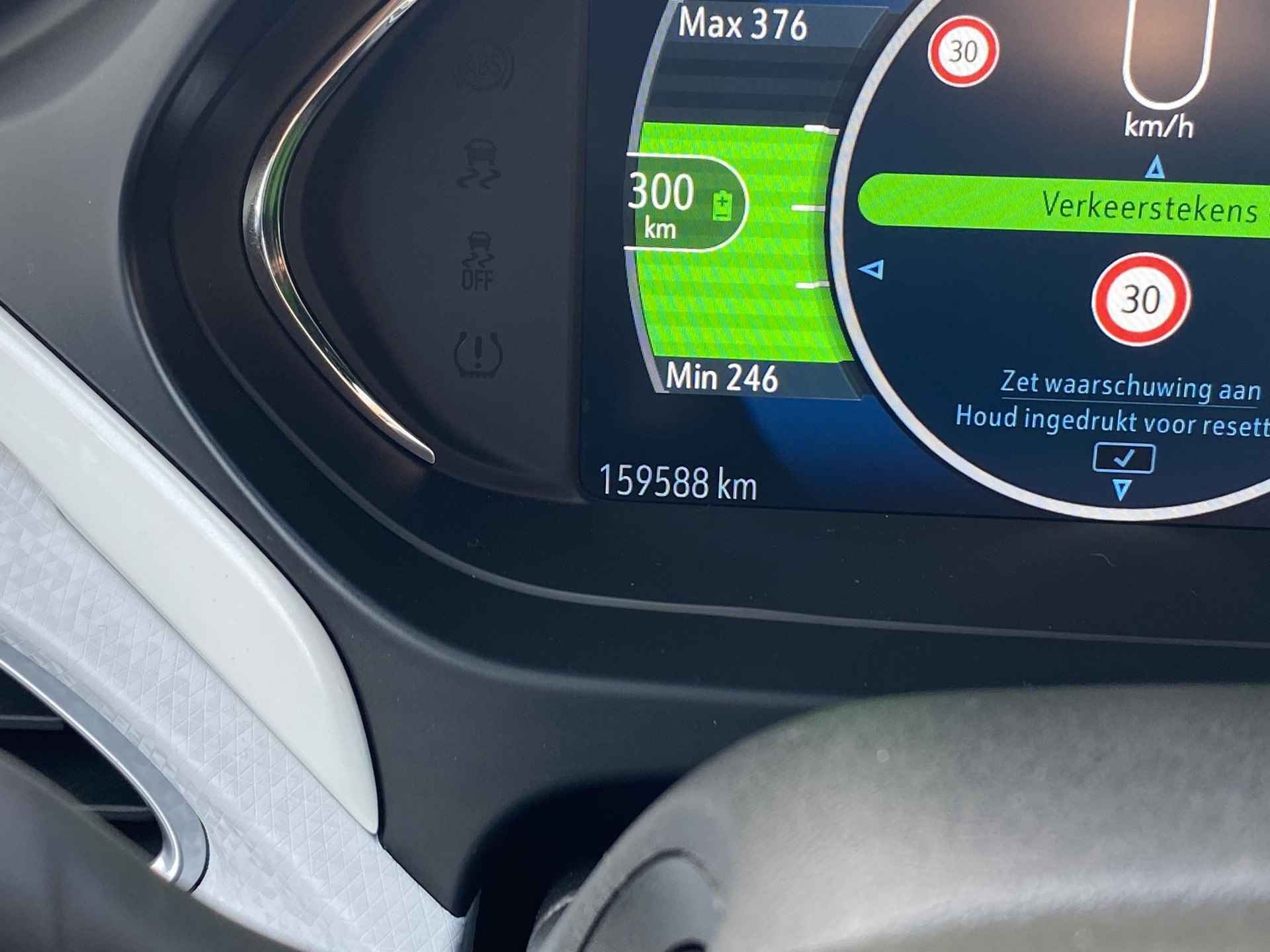 Opel Ampera-E Business Executive 60 kWh HV Accu nieuw eind '22! Zeer compleet met o.a. lederen bekleding, Bose soundsystem, stoel- én achterbankverwarming, camera, nieuwe APK, etc. - 4/38