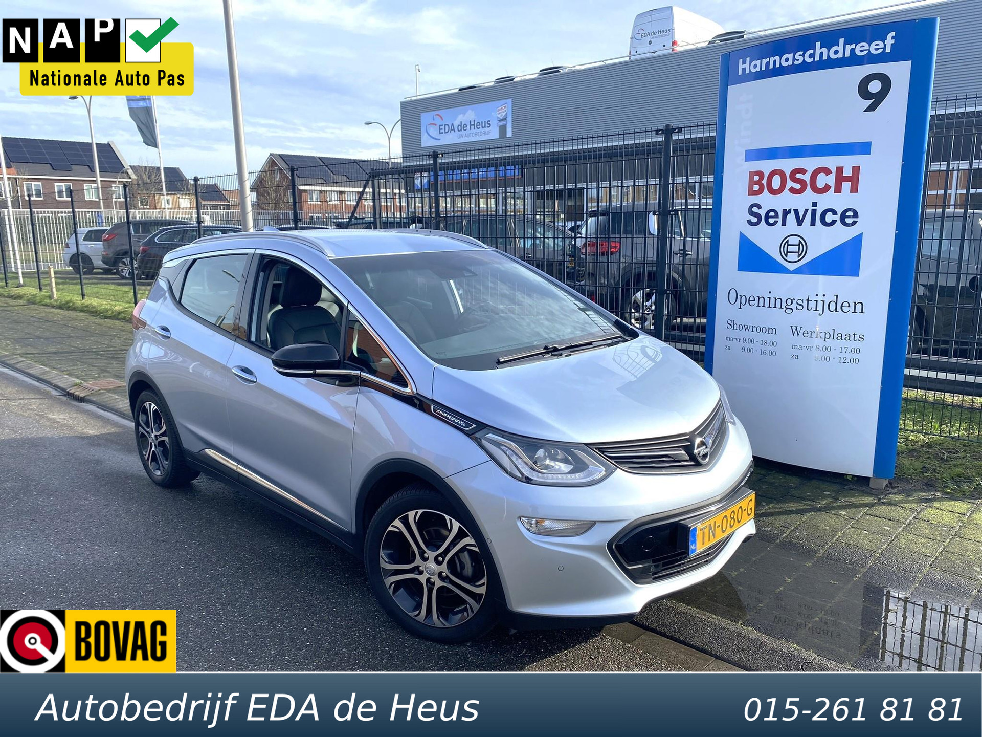 Opel Ampera-E Business Executive 60 kWh HV Accu nieuw eind '22! Zeer compleet met o.a. lederen bekleding, Bose soundsystem, stoel- én achterbankverwarming, camera, nieuwe APK, etc.