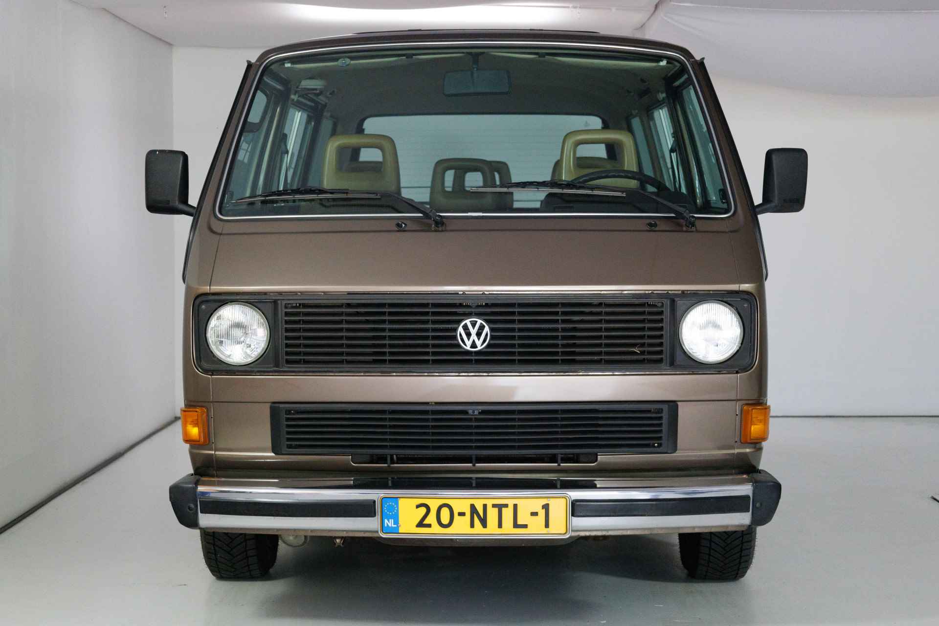 Volkswagen Caravelle T3 1.9i 66KW GL DE LUXE 7-persoons Luxe uitvoering met Open dak, Luxe stoelen, Ventilatie achterin, Armsteunen, Getint glas, uitklapbare instap - 7/29