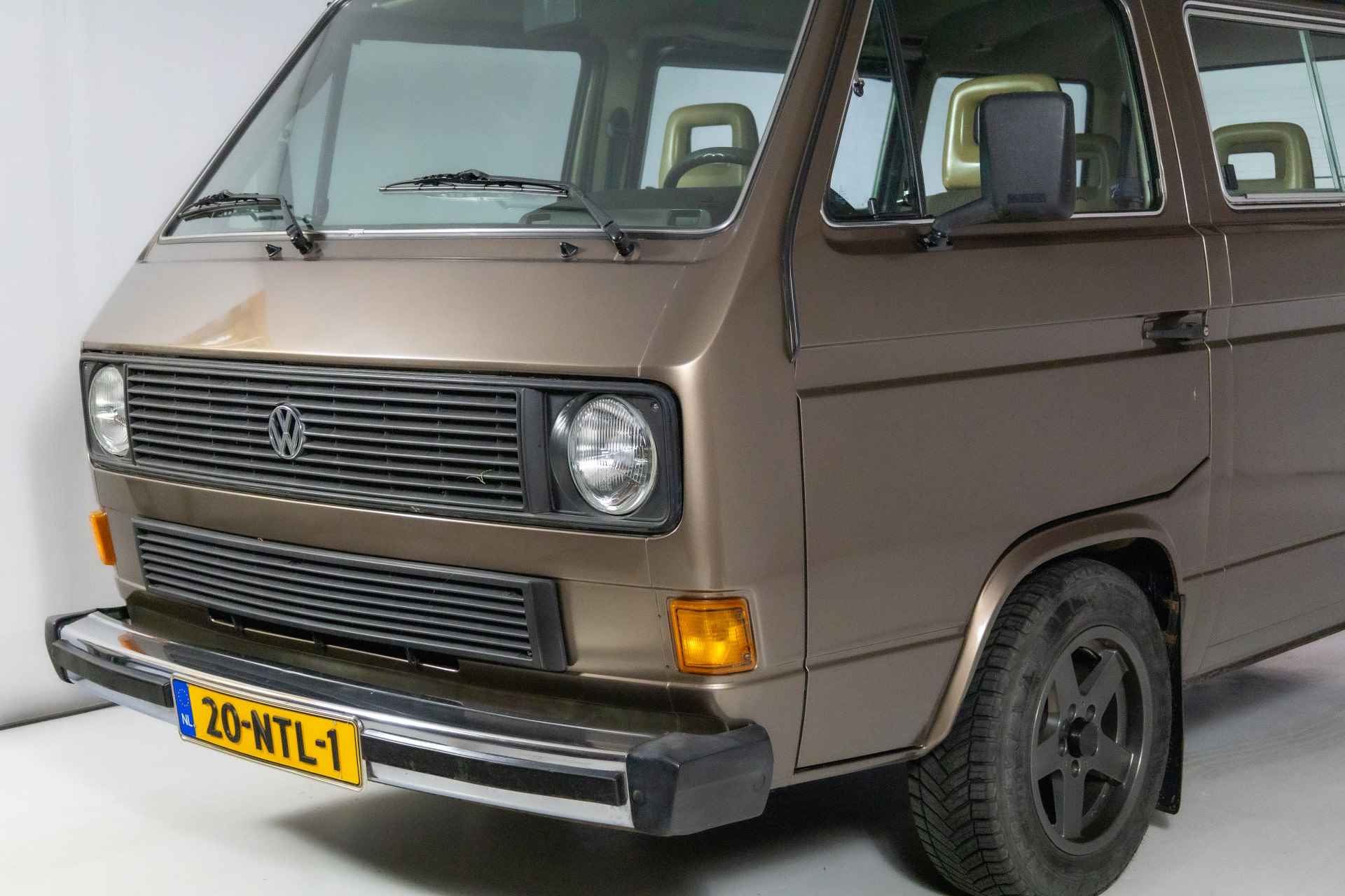 Volkswagen Caravelle T3 1.9i 66KW GL DE LUXE 7-persoons Luxe uitvoering met Open dak, Luxe stoelen, Ventilatie achterin, Armsteunen, Getint glas, uitklapbare instap - 11/29