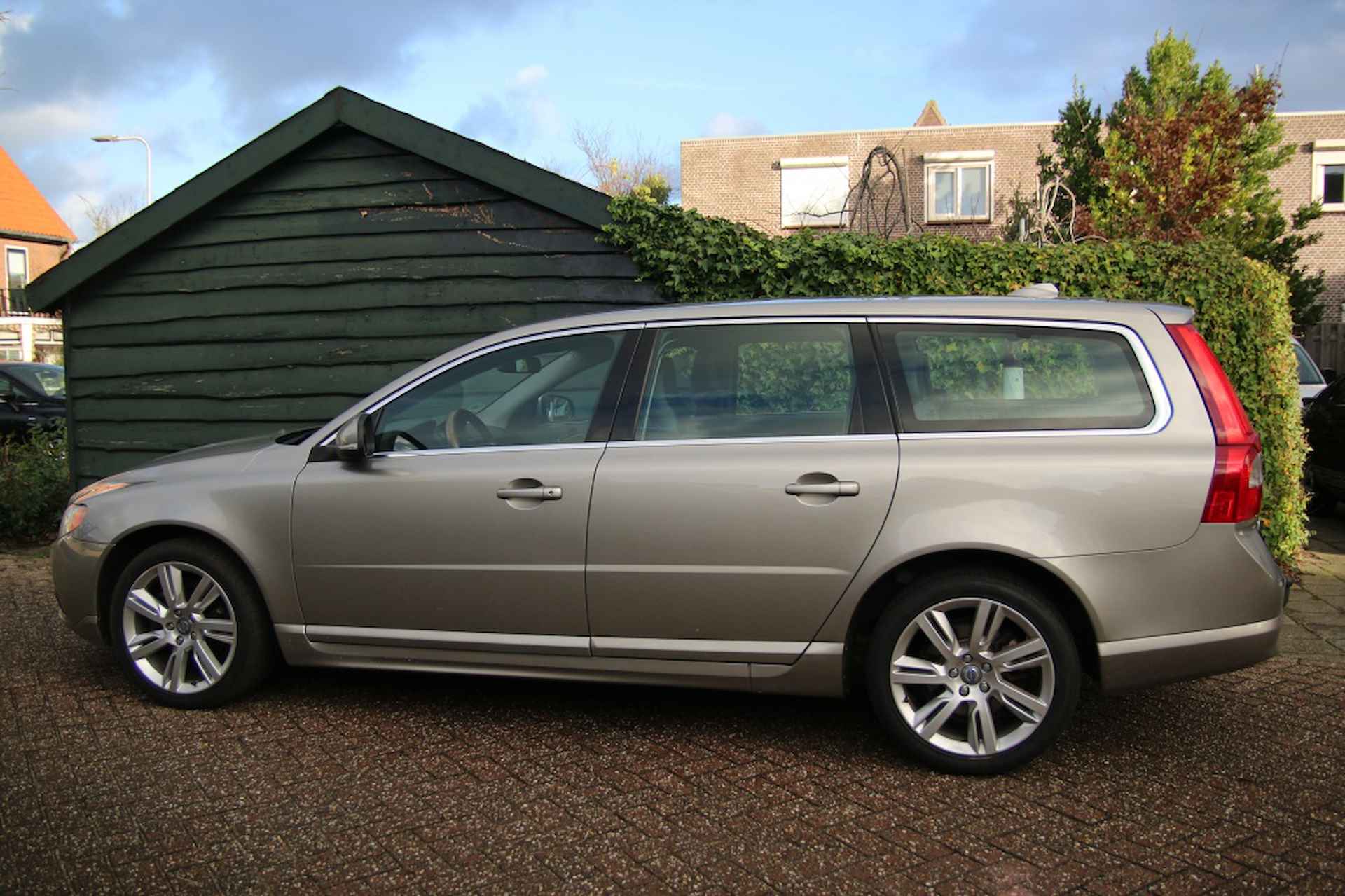 Volvo V70 2.0 T5 Kinetic | Leer | Trekhaak | Airco - 22/27