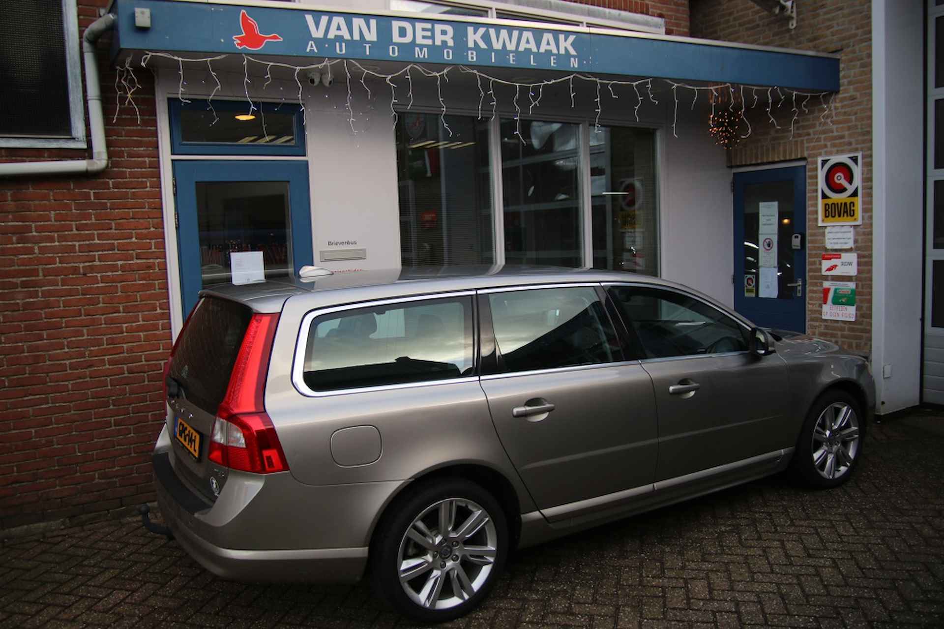 Volvo V70 2.0 T5 Kinetic | Leer | Trekhaak | Airco - 26/27