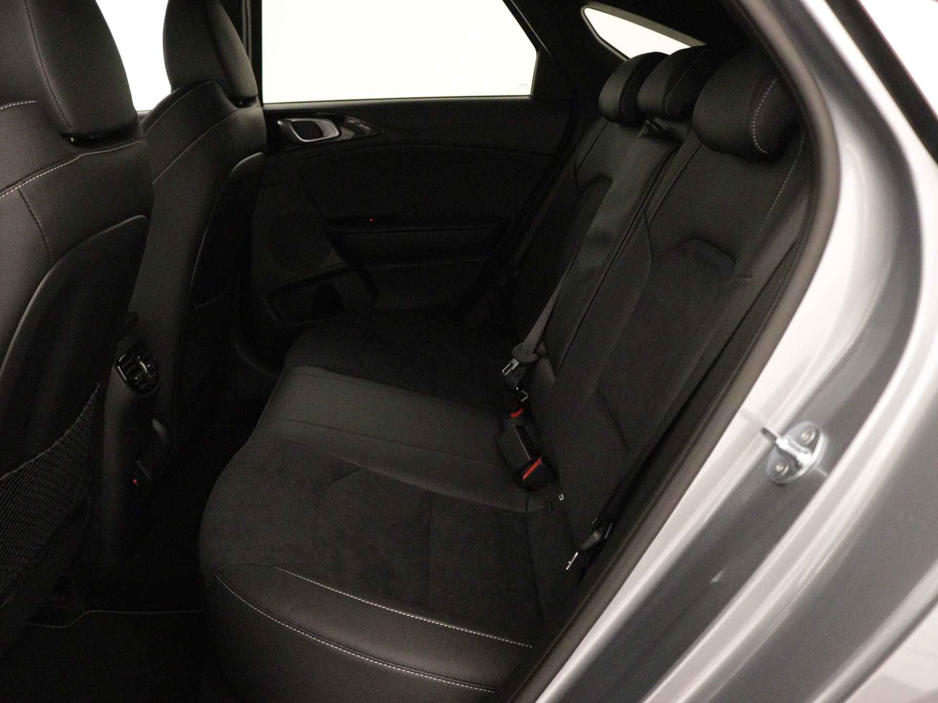 Kia ProCeed 1.0 T-GDi 120pk GT-Line | Nieuw | Uit voorraad leverbaar | Apple Carplay/Android Auto | Adaptive Cruise Control | Lane Assist | Dodehoek Sensor | - 25/39