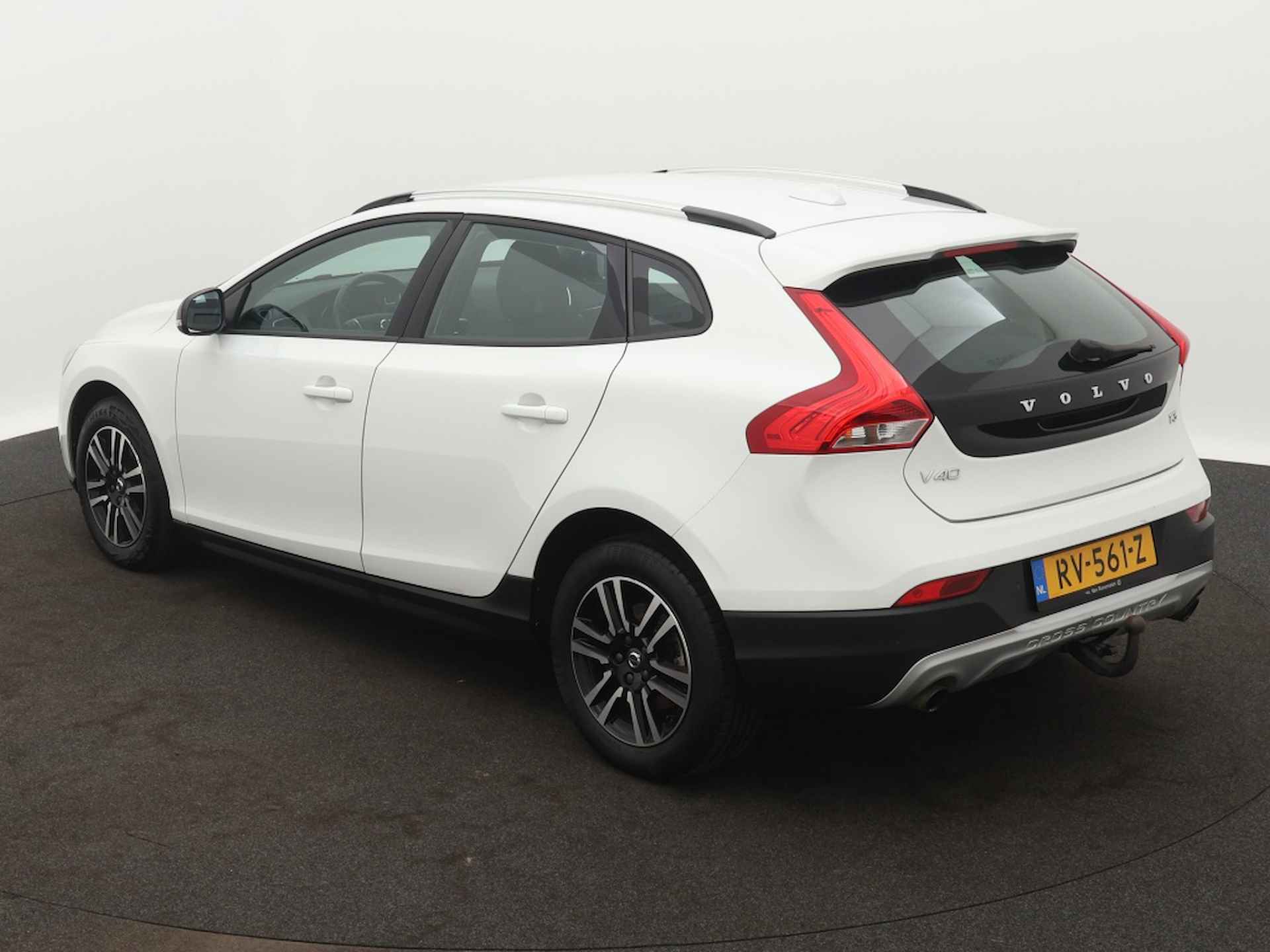 Volvo V40 Cross Country 1.5 T3 Nordic+ - 3/34