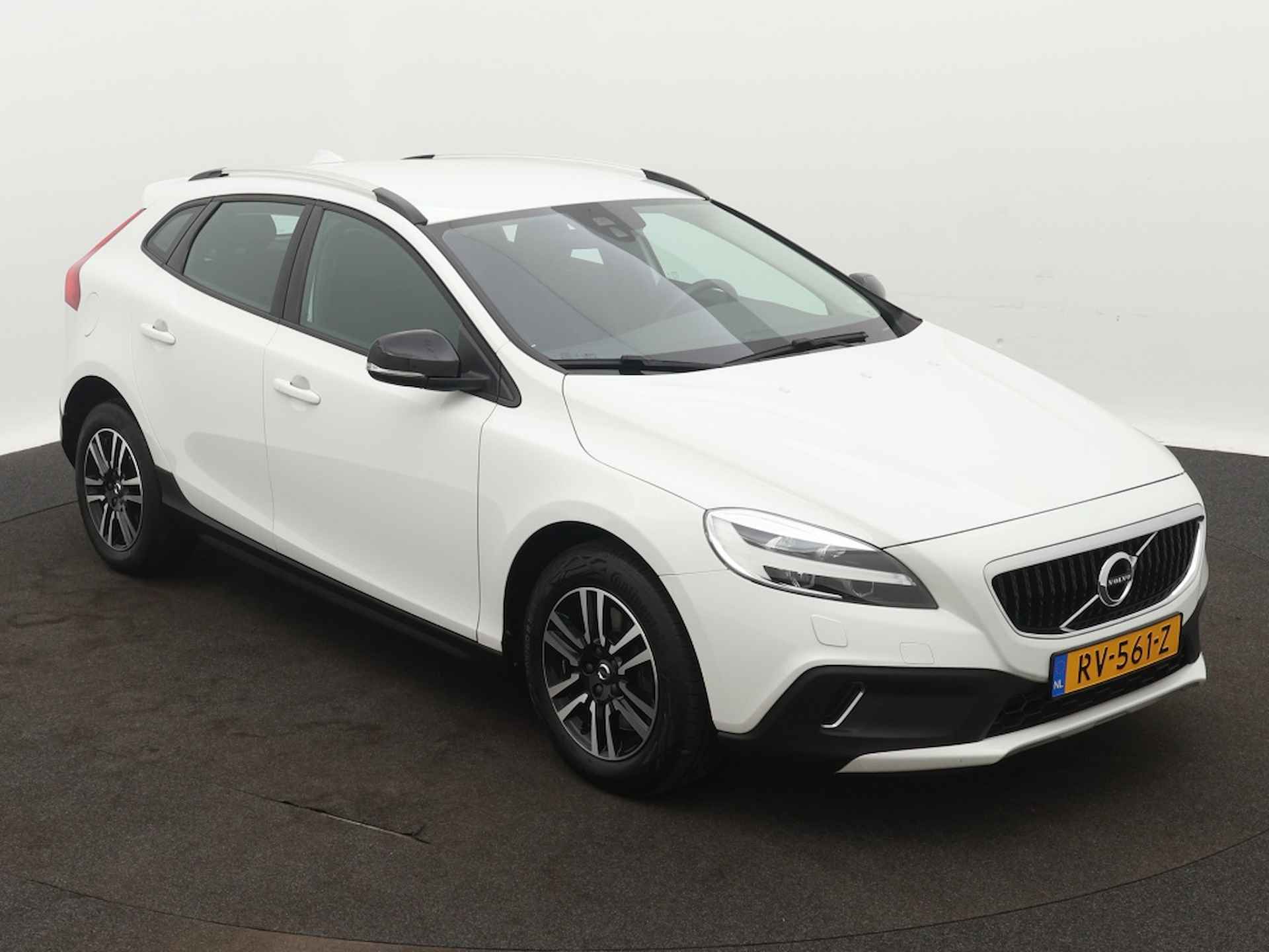 Volvo V40 Cross Country 1.5 T3 Nordic+ - 7/34