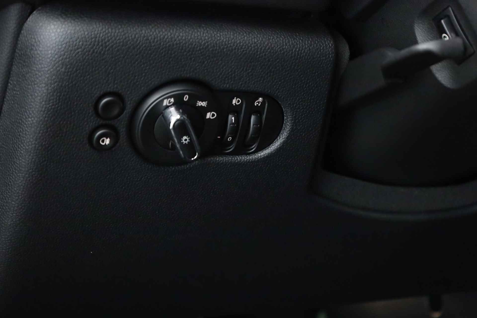 MINI Mini 2.0 Cooper S Resolute | Navi | Leder | Camera | Apple CarPlay | Keyless | 18" - 6/29