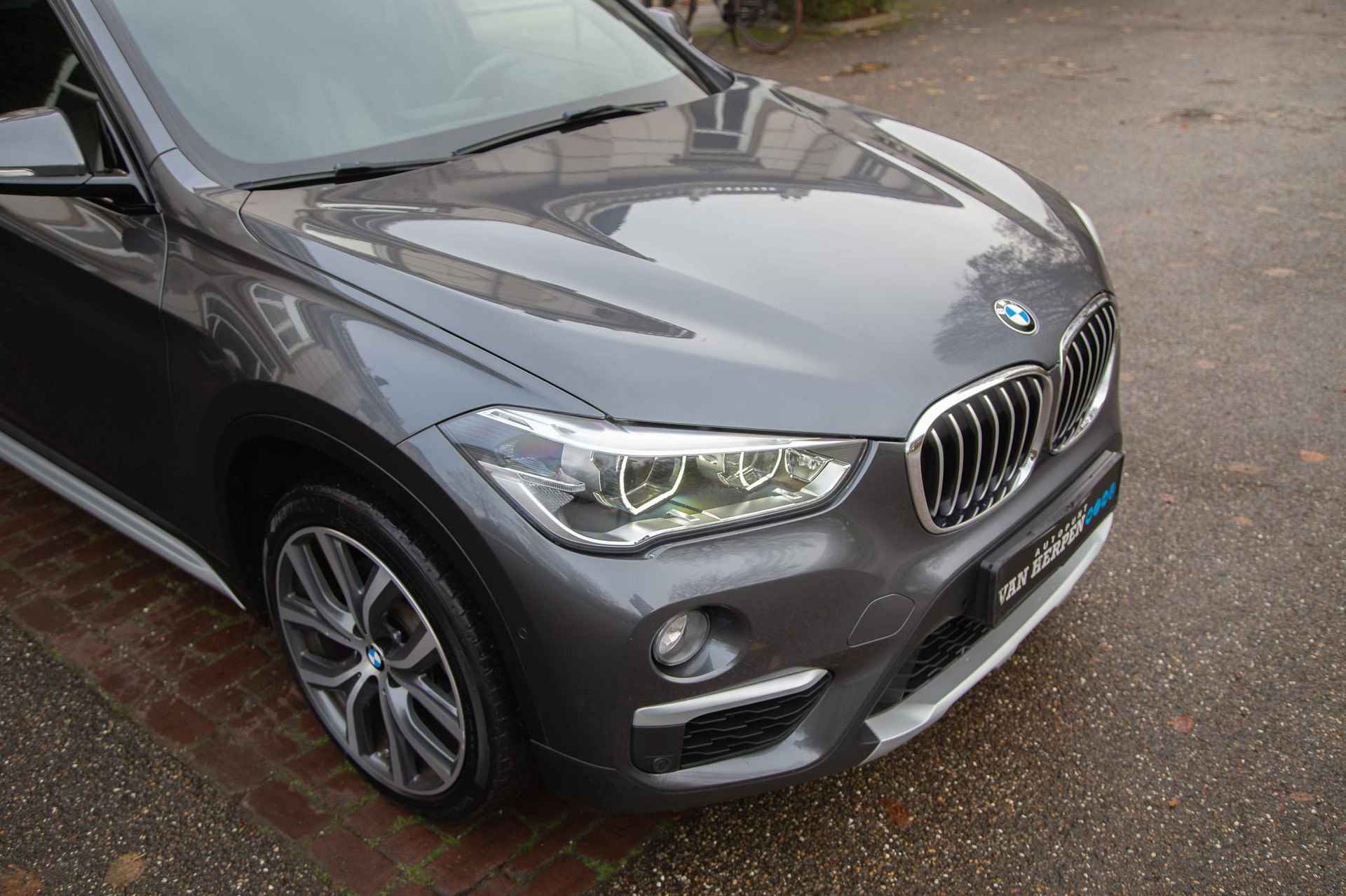 BMW X1 xDrive20i High Executive Pano | H&K | Camera | HUD | Memorystoelen - 10/58