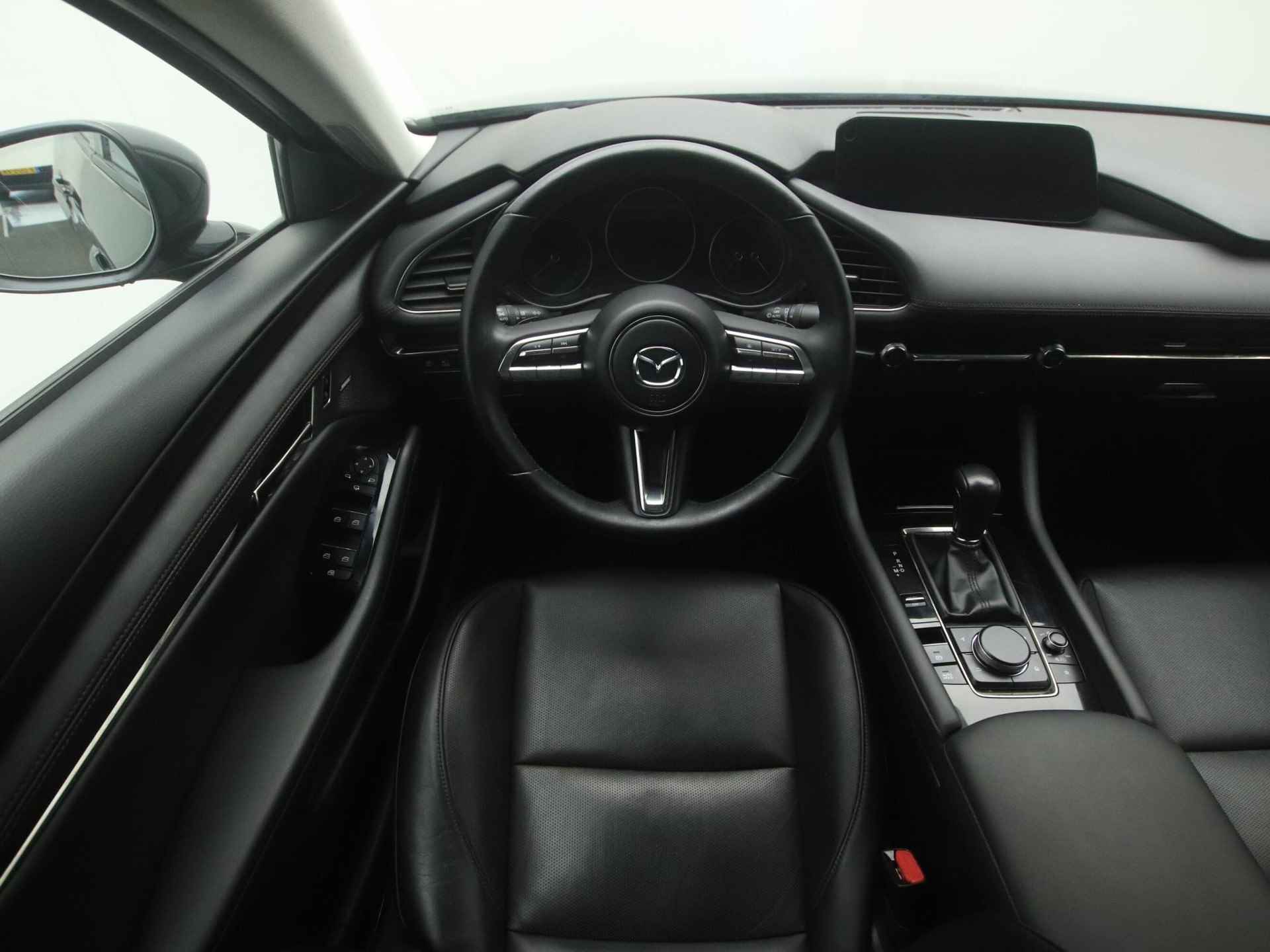 Mazda 3 2.0 SkyActiv-X Luxury i-Activesense automaat met vaste trekhaak : dealer onderhouden - 23/49