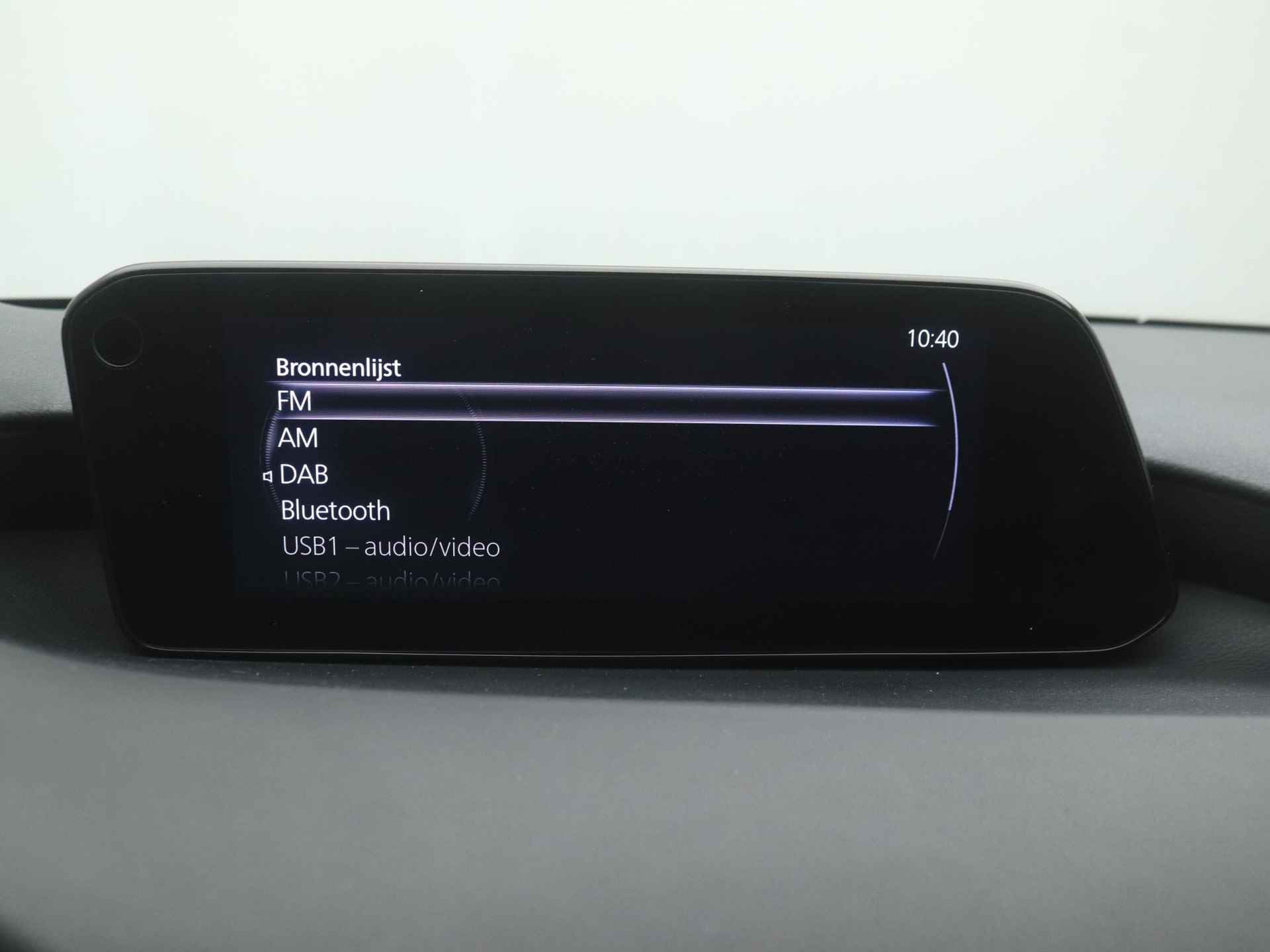 Mazda 3 2.0 SkyActiv-X Luxury i-Activesense automaat met vaste trekhaak : dealer onderhouden - 35/49