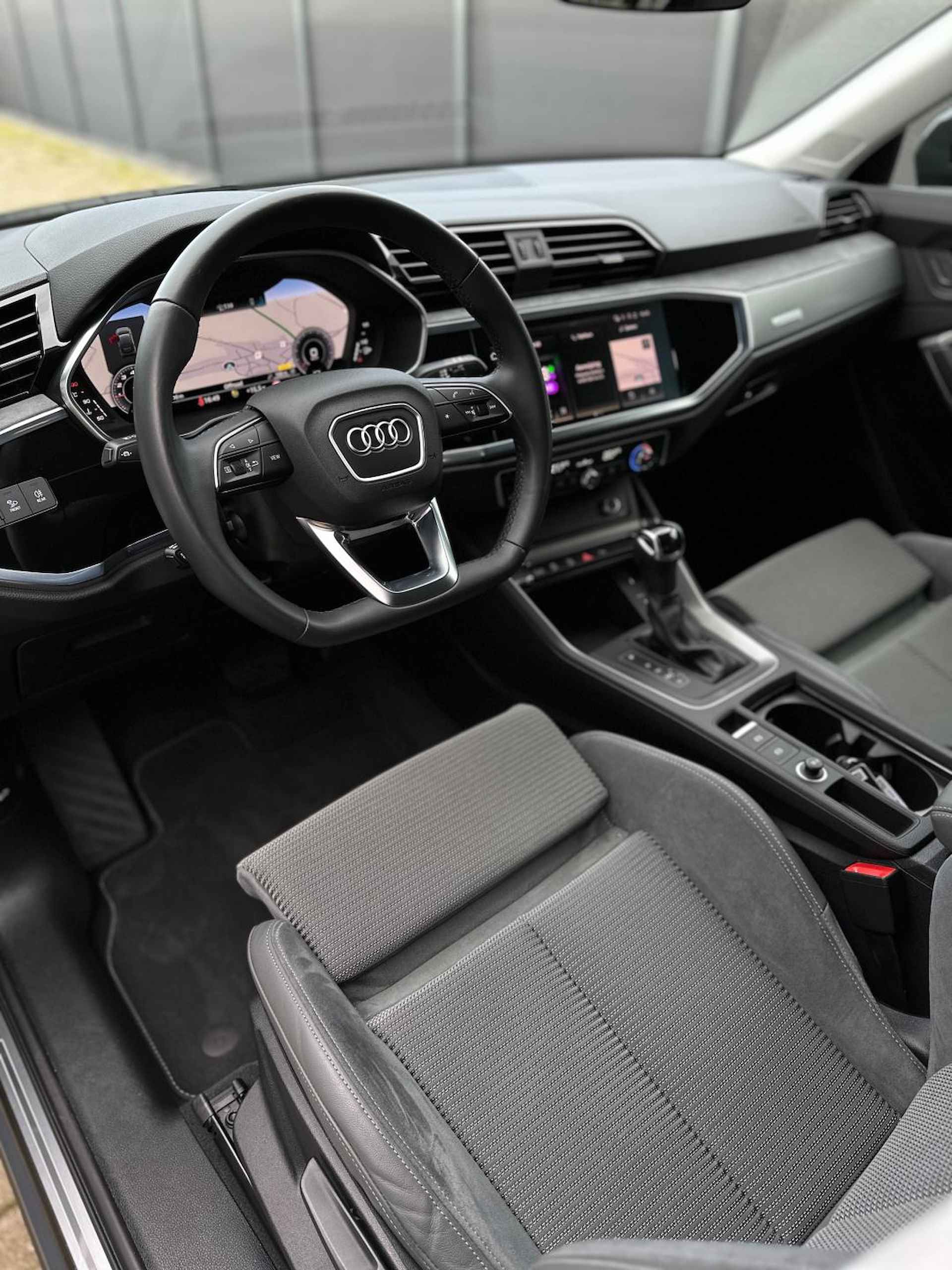 Audi Q3 Sportback 35 TFSI S-Line CarPlay Panorama - 4/30