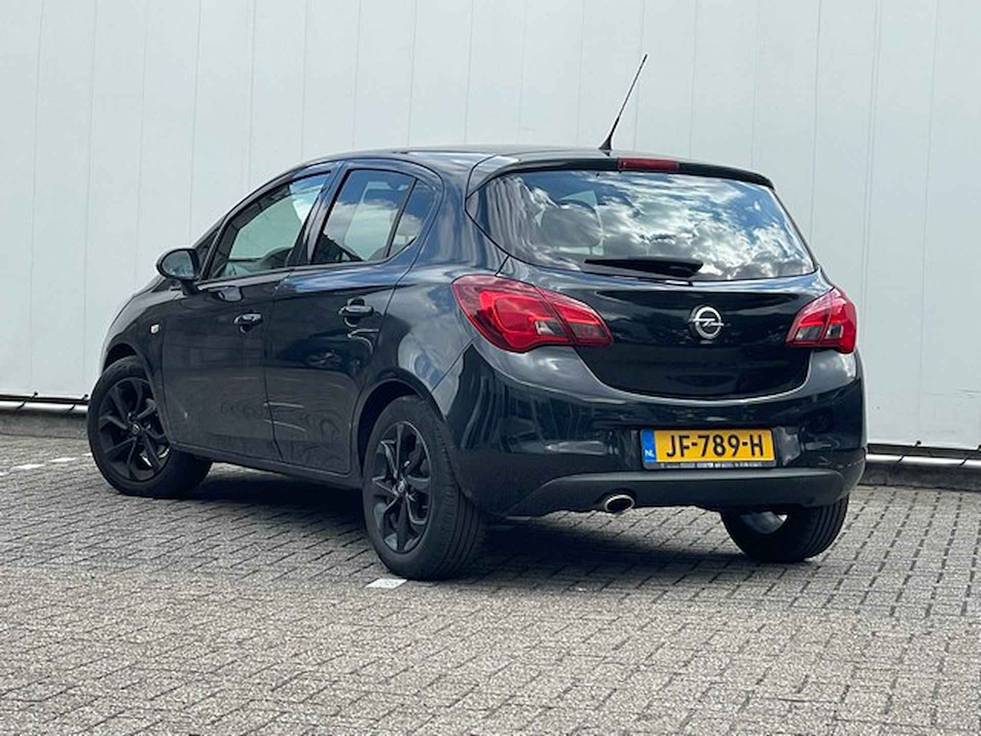 Opel Corsa 1.2 Color Edition met Led, 16inch Velgen, Dealer Onderhouden - 4/18