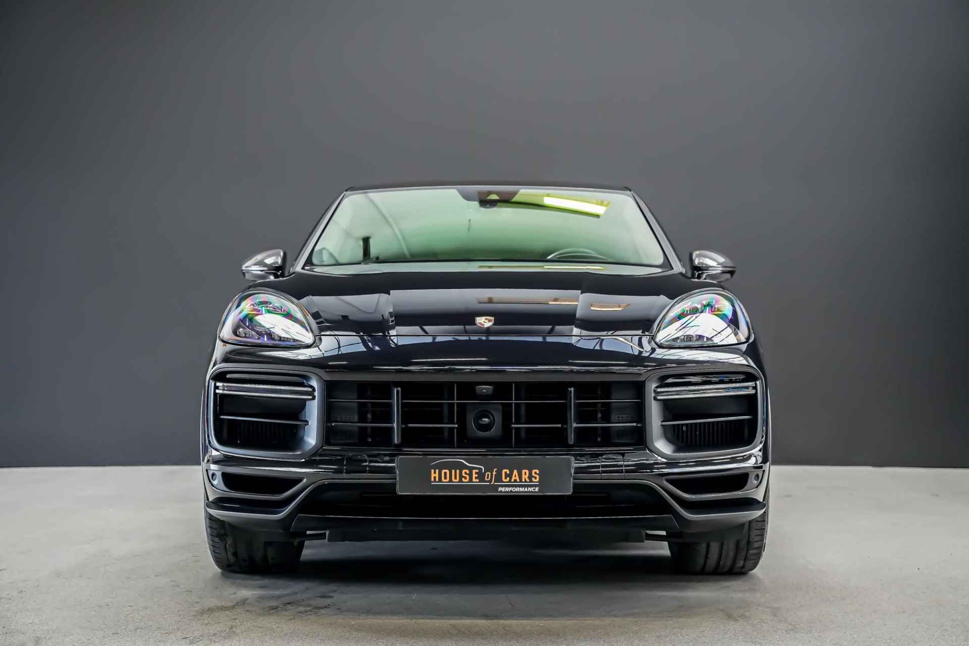 Porsche Cayenne Coupé 4.0 640pk Turbo GT |carbon exterieurpakket|oranje remklauwen en oranje stiksels|softclose|meesturende achteras|keramisch|carbon dak|zwarte pdls koplampen|stoelventilatie|blind spot|sport chrono| - 14/50