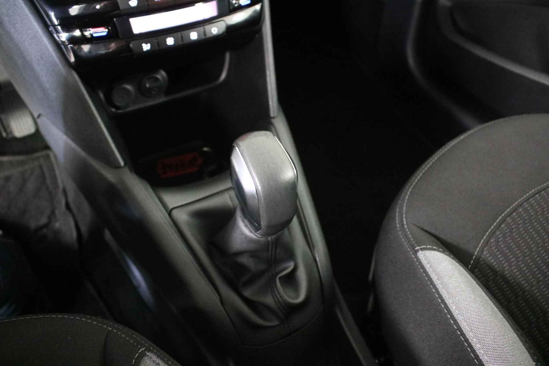 Peugeot 208 1.2 VTi Style 82 PK. Clima | Cruise | Navi | Bluetooth | NAP. - 25/33