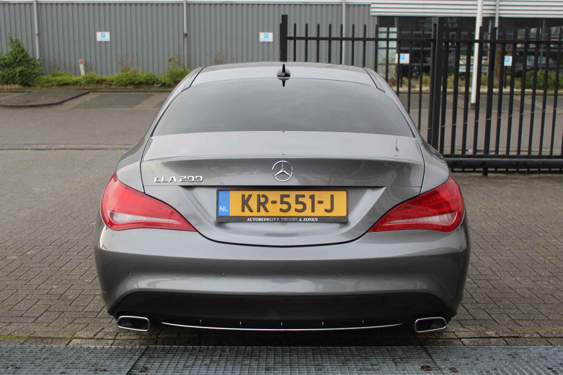 Mercedes-Benz CLA-Klasse 200 Ambition Automaat Navigatie/Stoelverwarming/Cruise control/Parkeersensoren rondom/Bluetooth/Led dagrijverlichting - 10/25