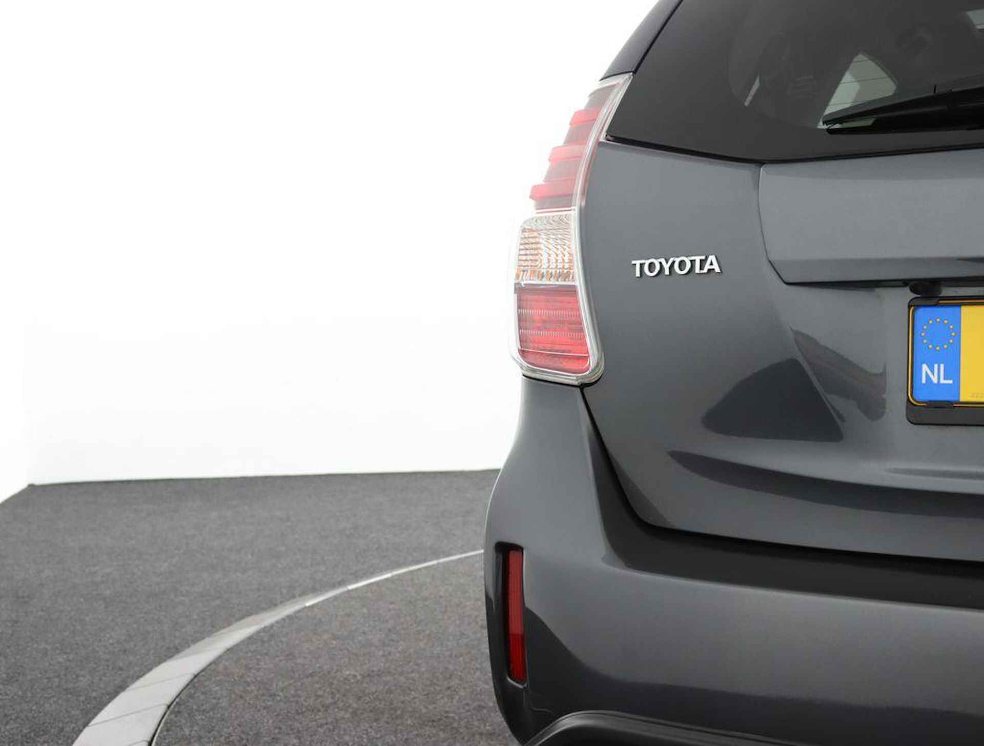 Toyota Prius + 1.8 Comfort |7persoons|Hybride|Nette staat| - 26/32