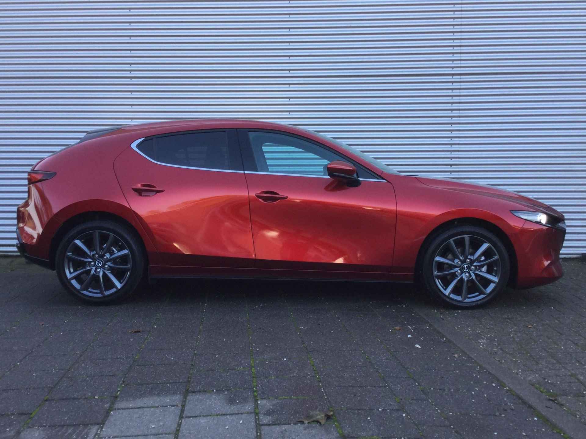 Mazda 3 2.0 e-SkyActiv-G M Hybrid 150 Exclusive-line + Design Pack - € 3.950.- VOORRAADKORTING - 7/19