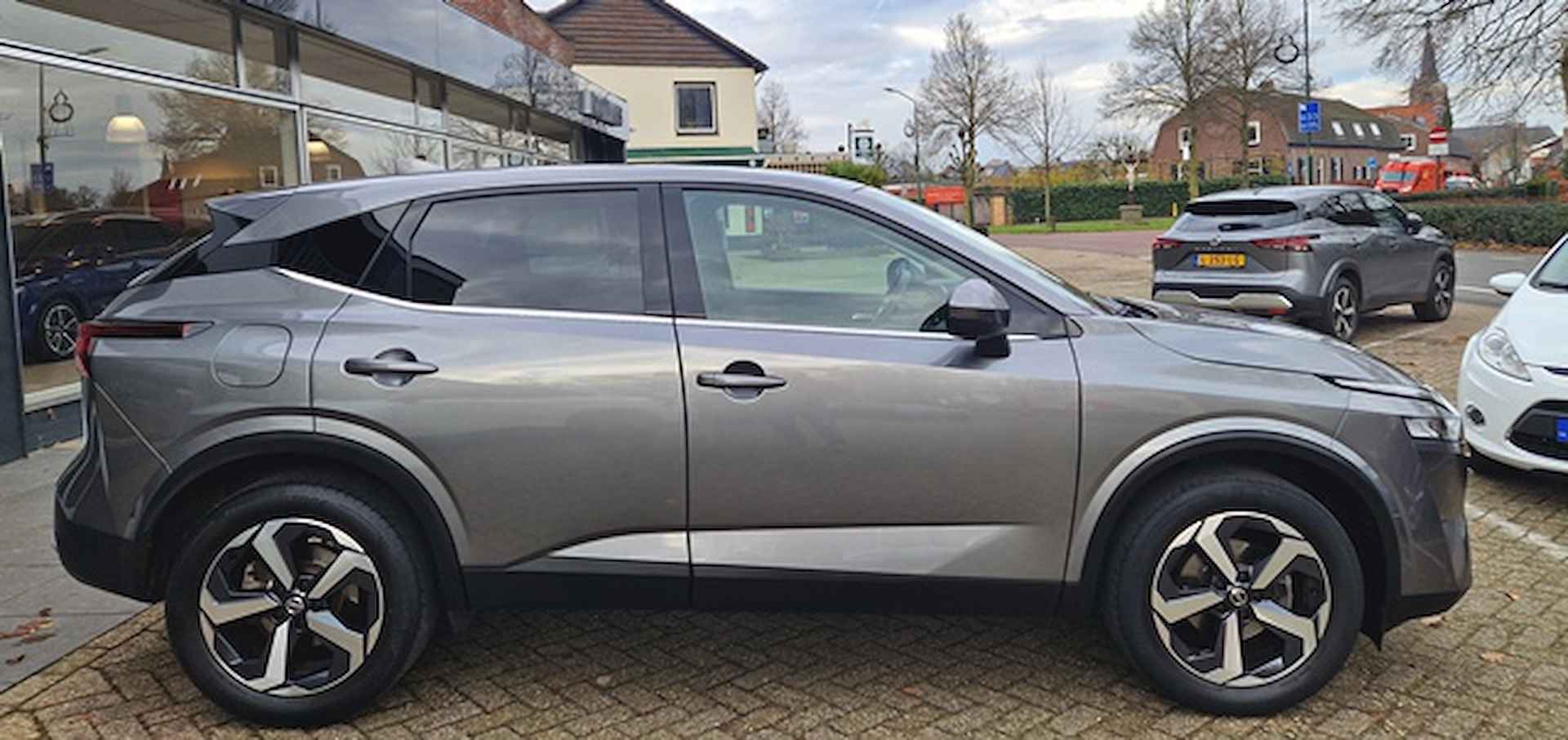 NISSAN Qashqai 1.3 140PK DIG-Turbo Mild-Hybrid N-Connecta - 2/17