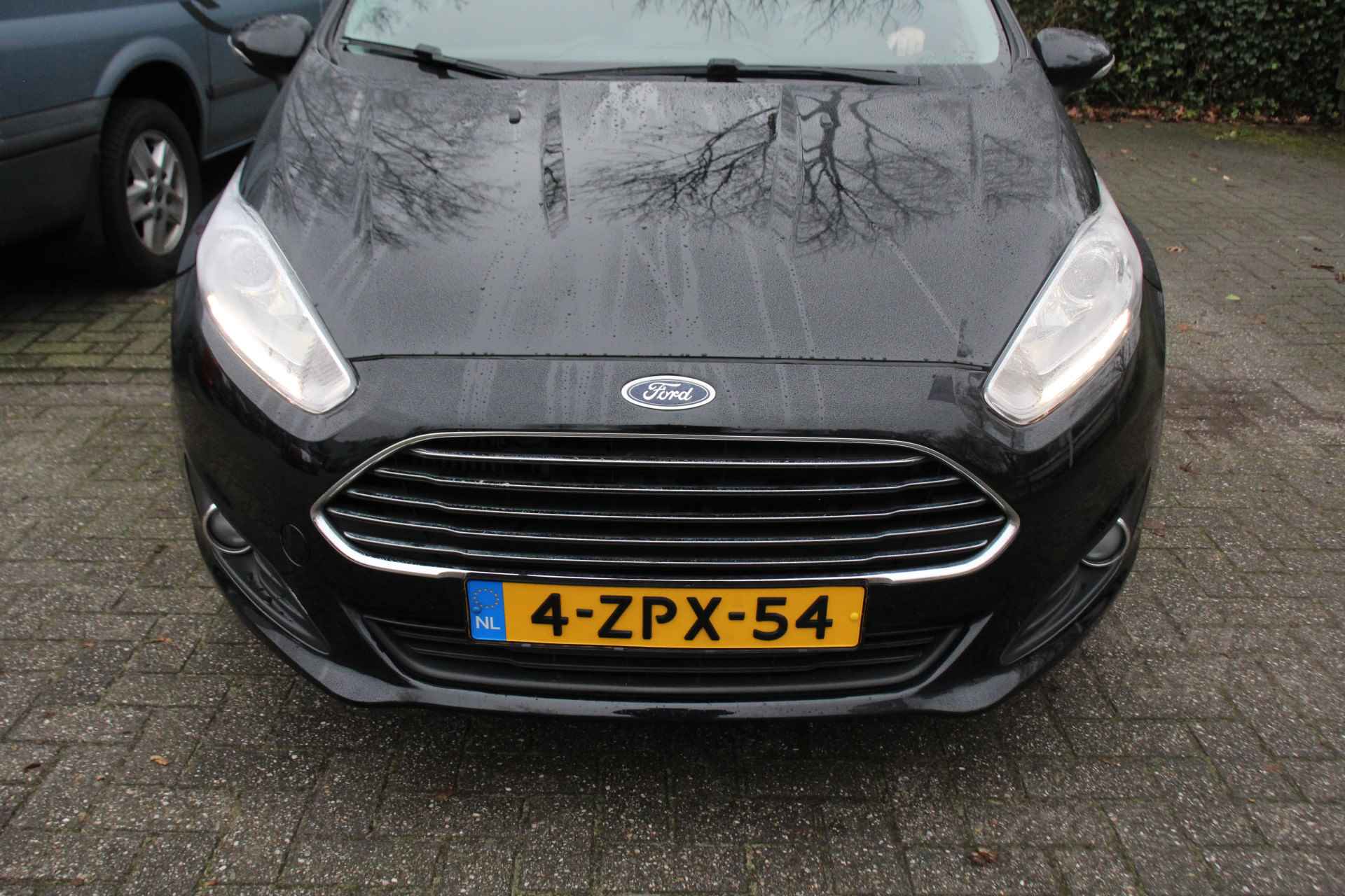 Ford Fiesta 1.0EB TITANIUM | NL-AUTO! | NAVI | CLIMA | VERWARMDE VOORRUIT | CRUISE | BLUETOOTH | PARK SENS | LM. VELGEN - 37/37