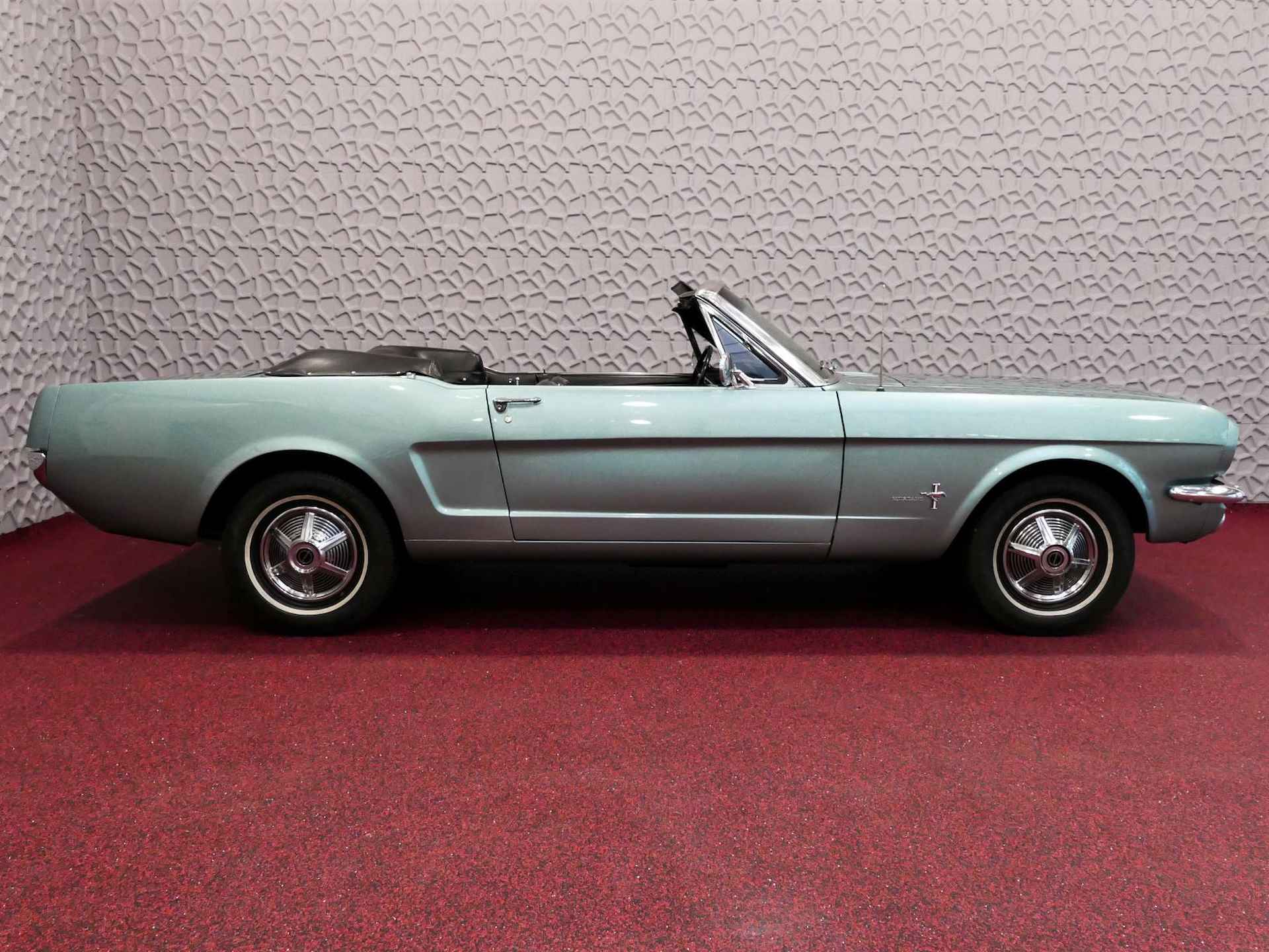 Ford Mustang Convertible 6 CYL LIJN AUTOMAAT 1965 - 46/68