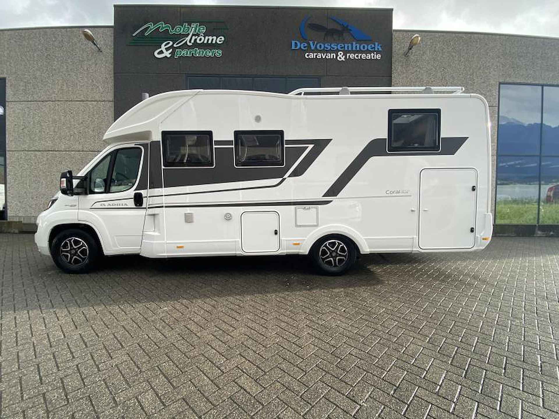 Adria Coral Plus 670 DL automaat en E&P - 3/20