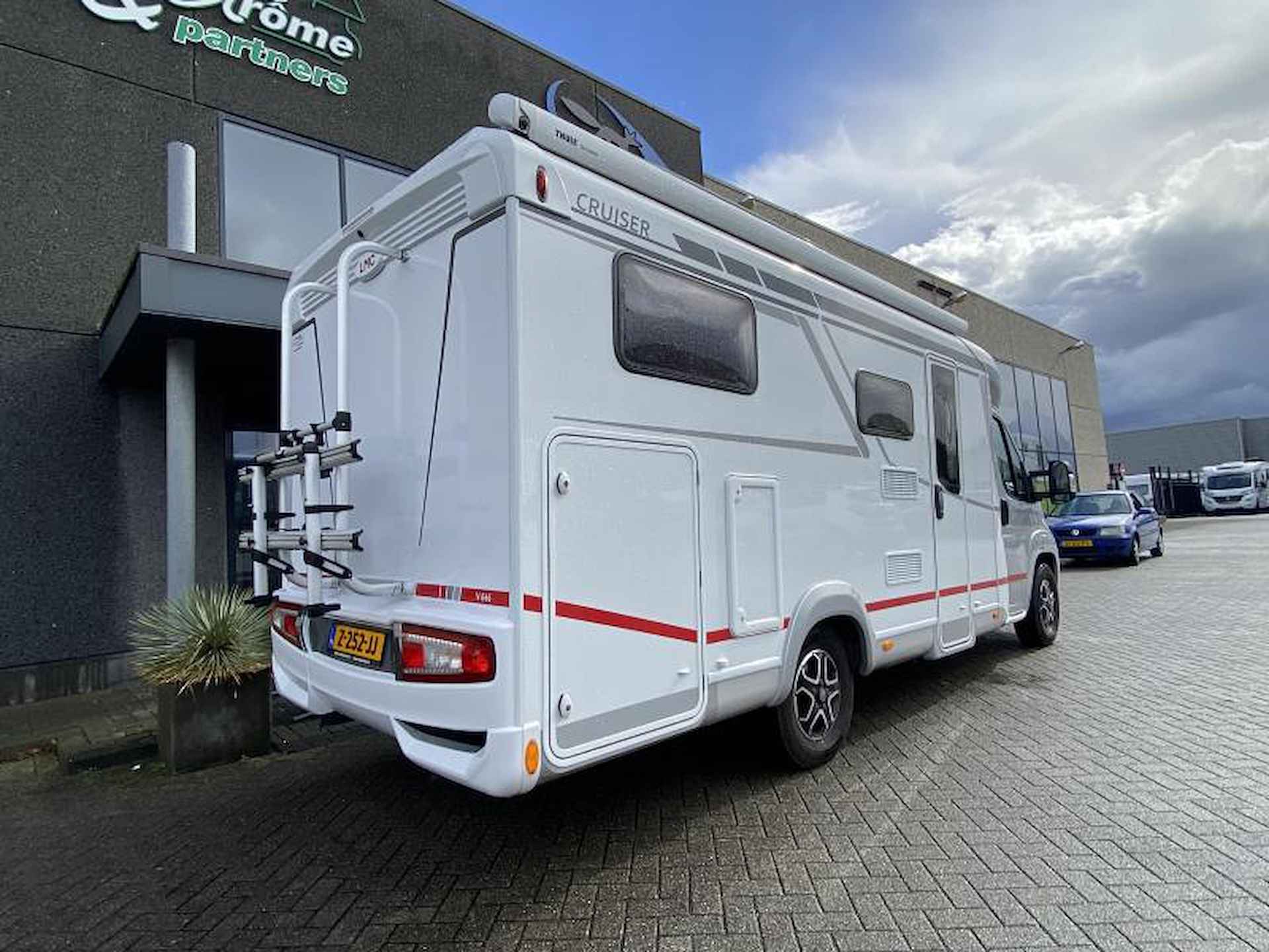 LMC Cruiser 646 G Automaat, lengte bedden. - 6/23